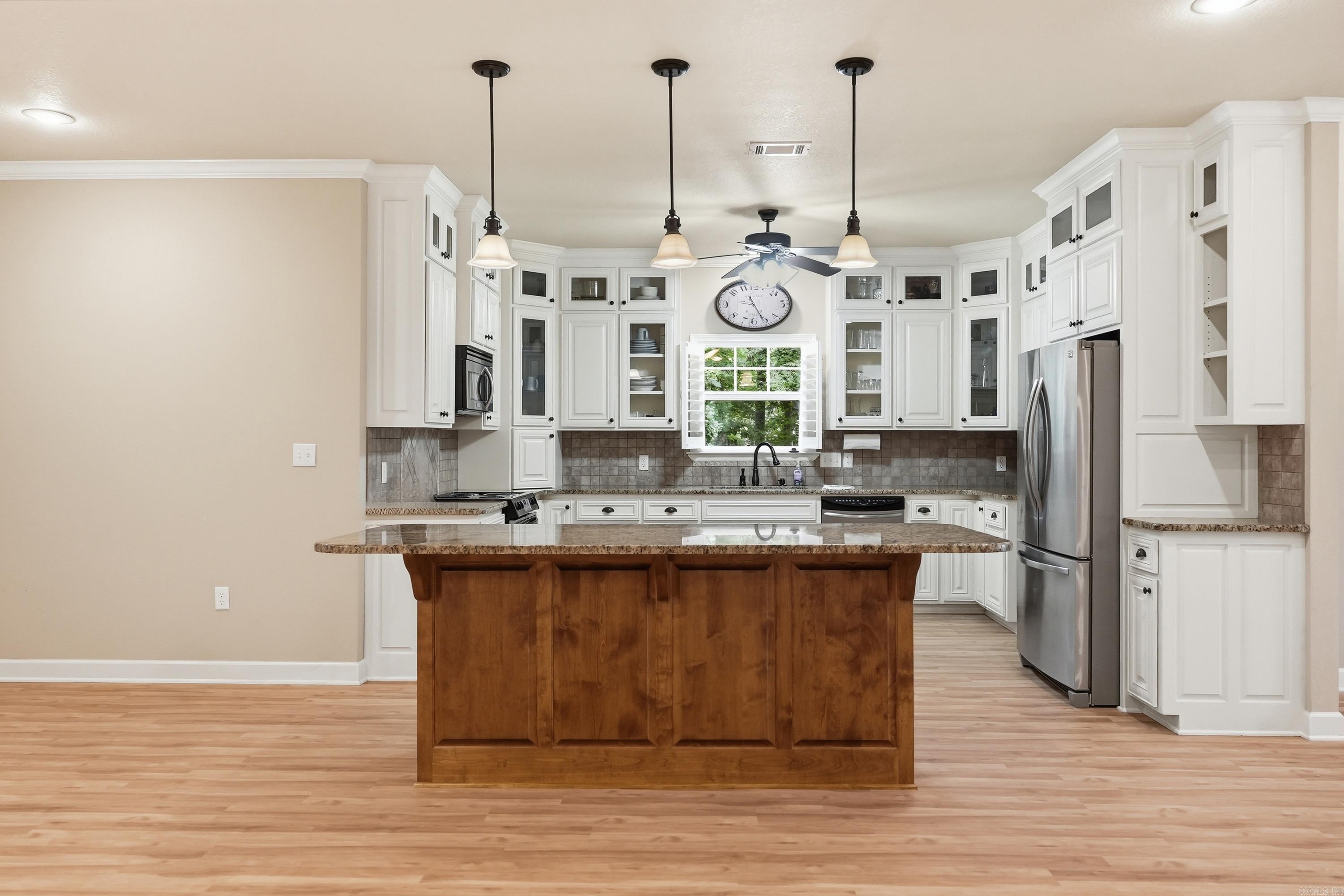 SKYPOINT ESTATES - Residential