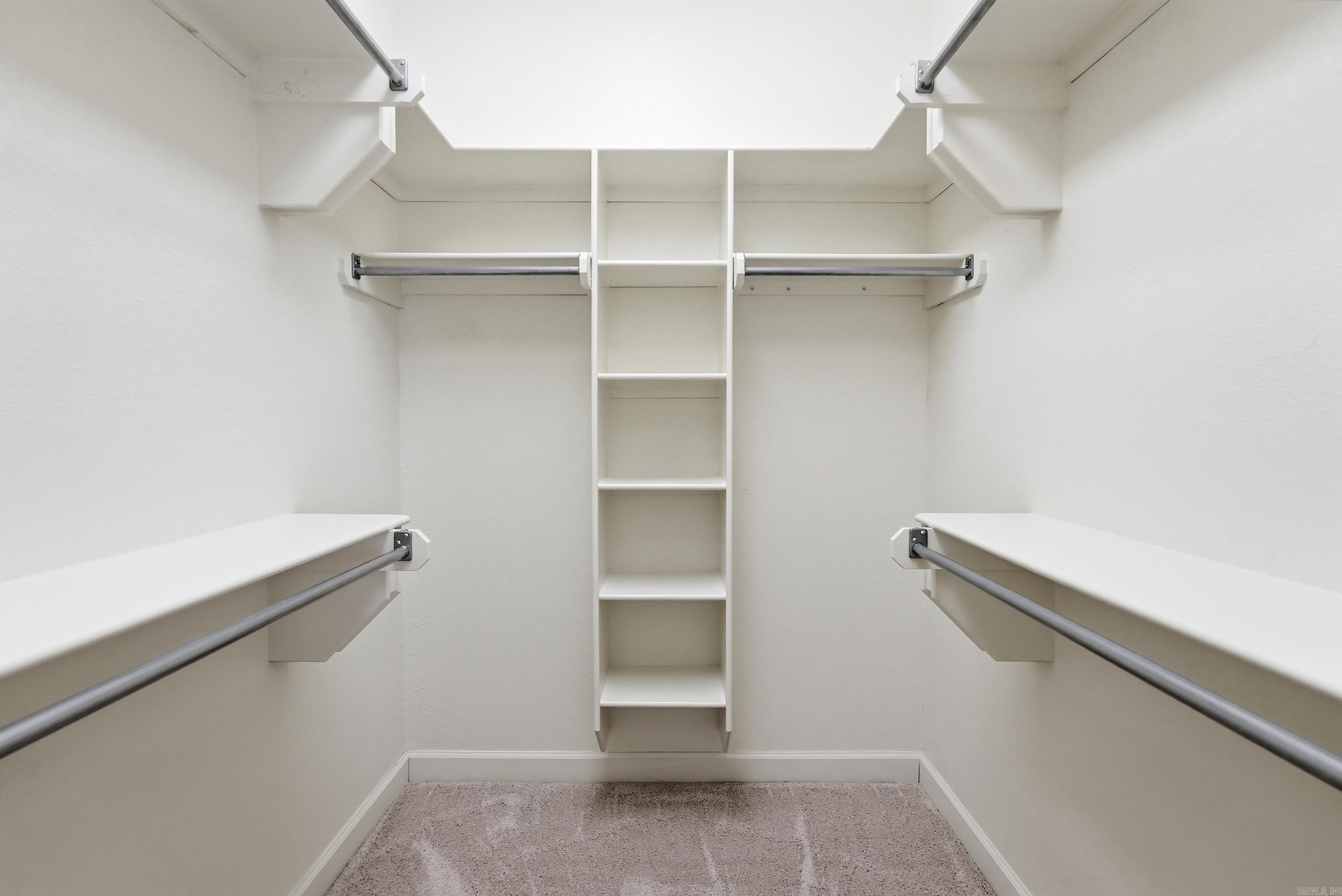 SKYPOINT ESTATES - Residential