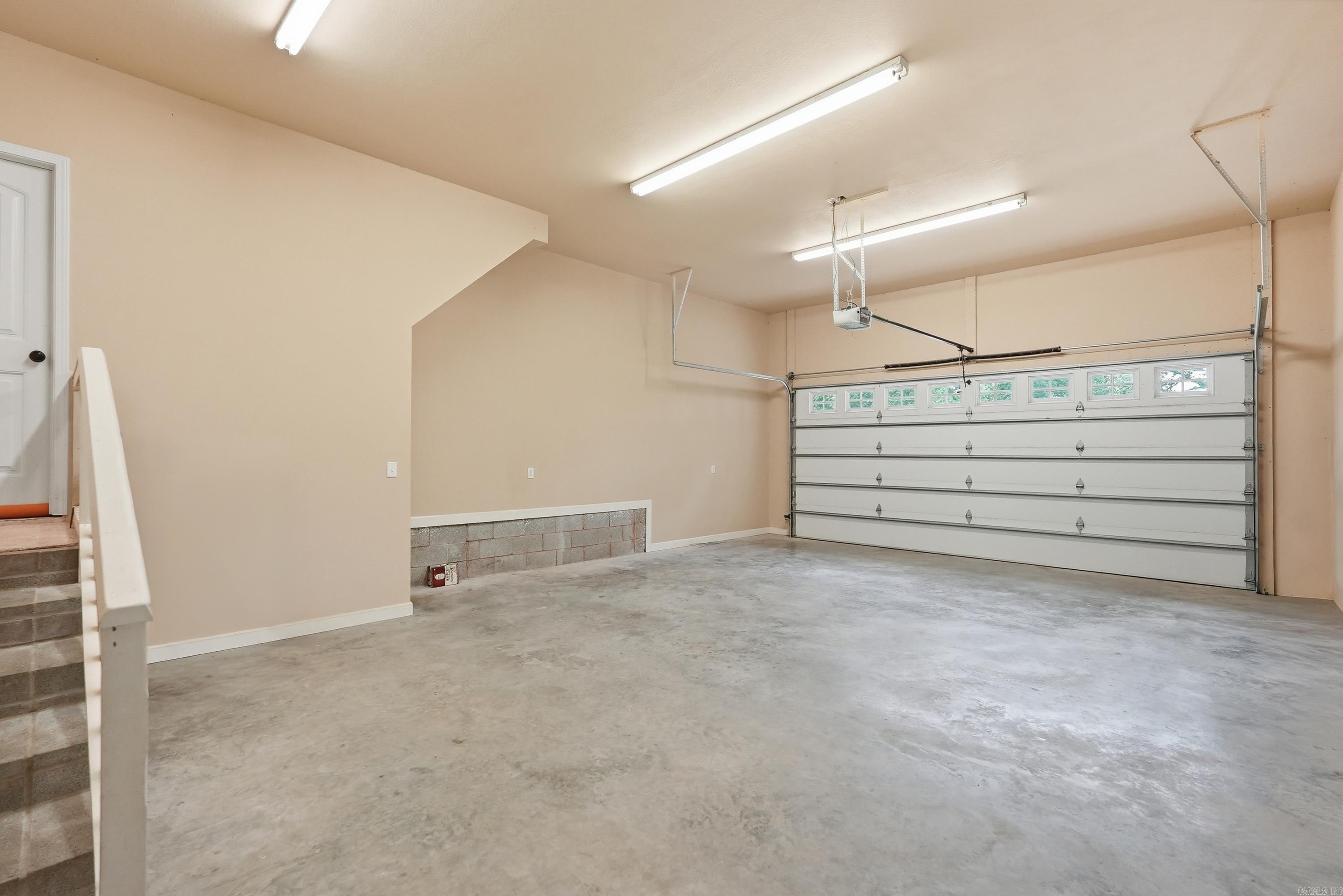 SKYPOINT ESTATES - Residential