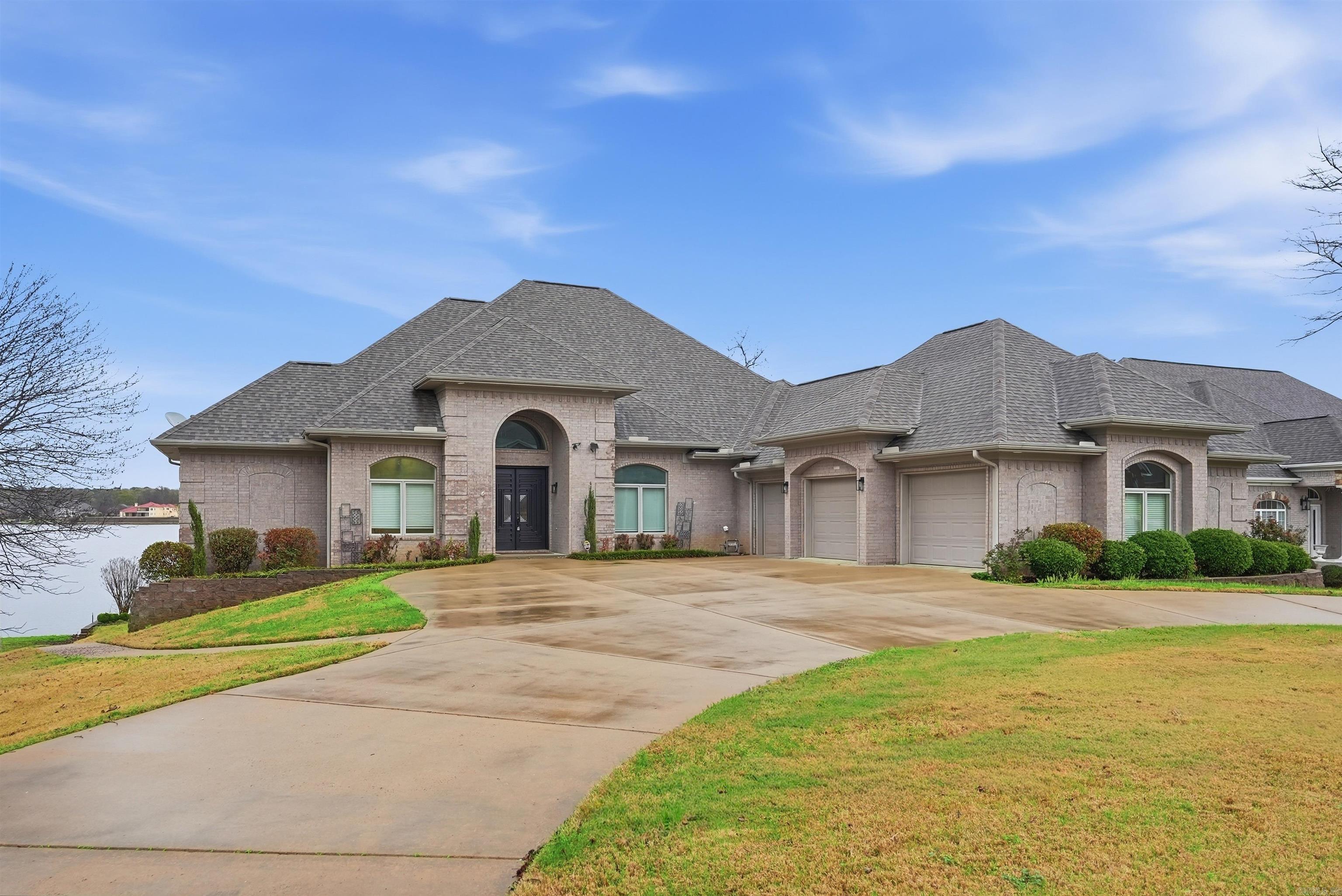 HURRICANE LAKE EST - Residential