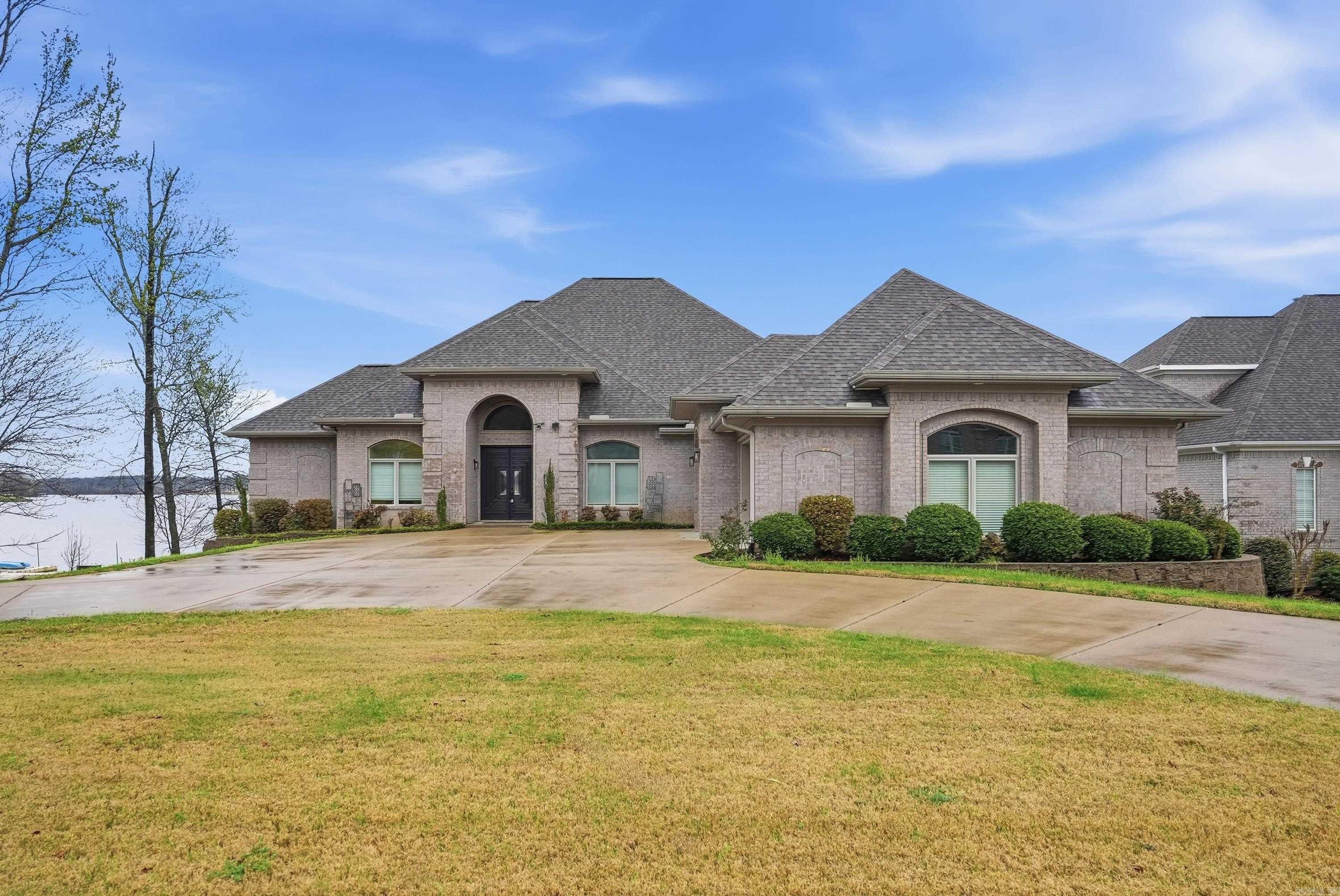HURRICANE LAKE EST - Residential