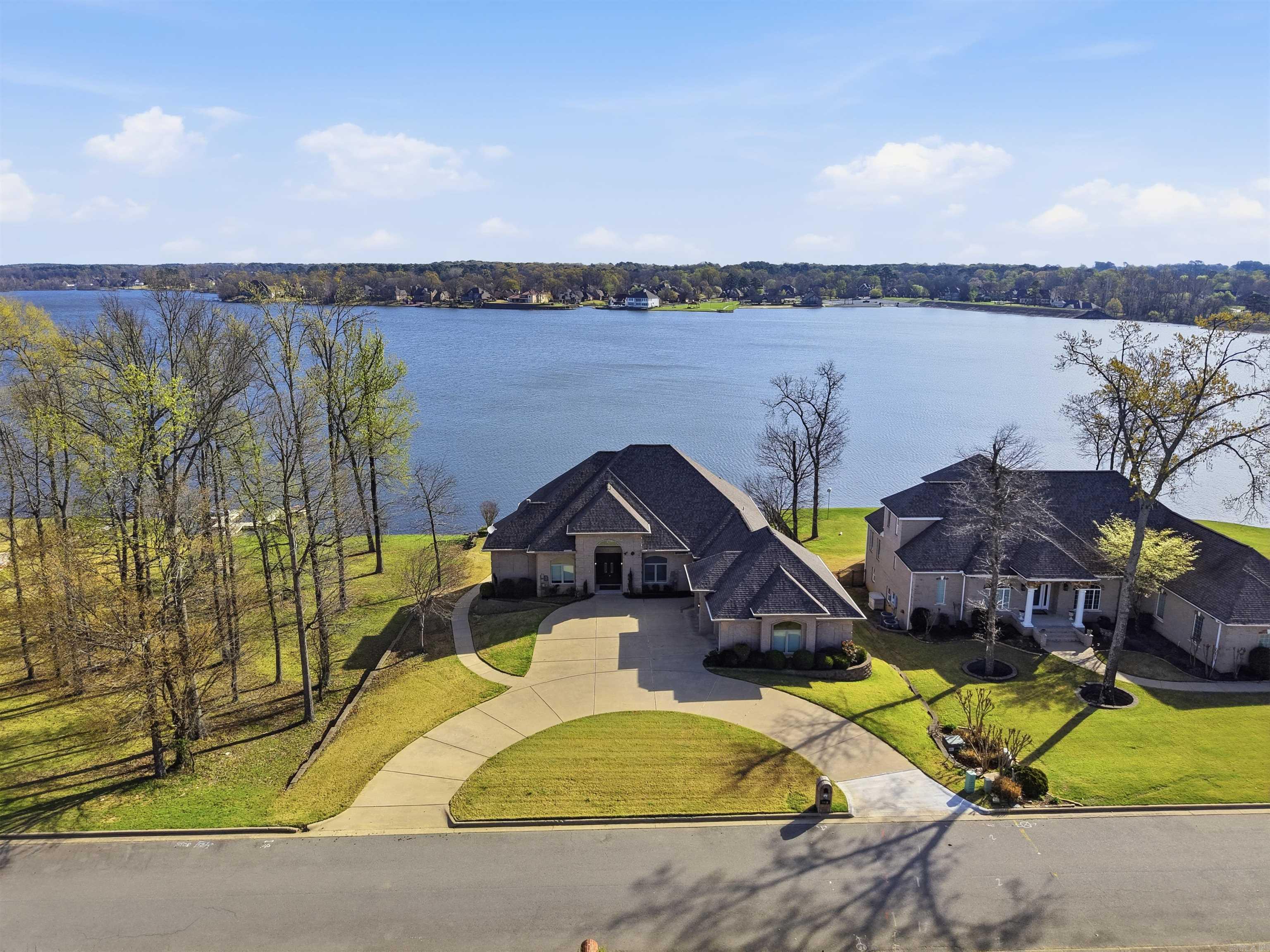 HURRICANE LAKE EST - Residential