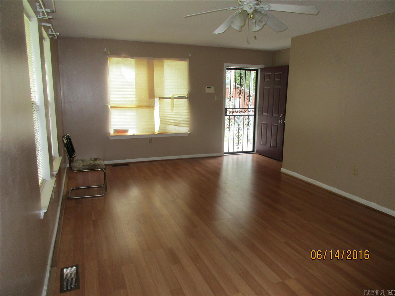 BARROW JOHN - Residential