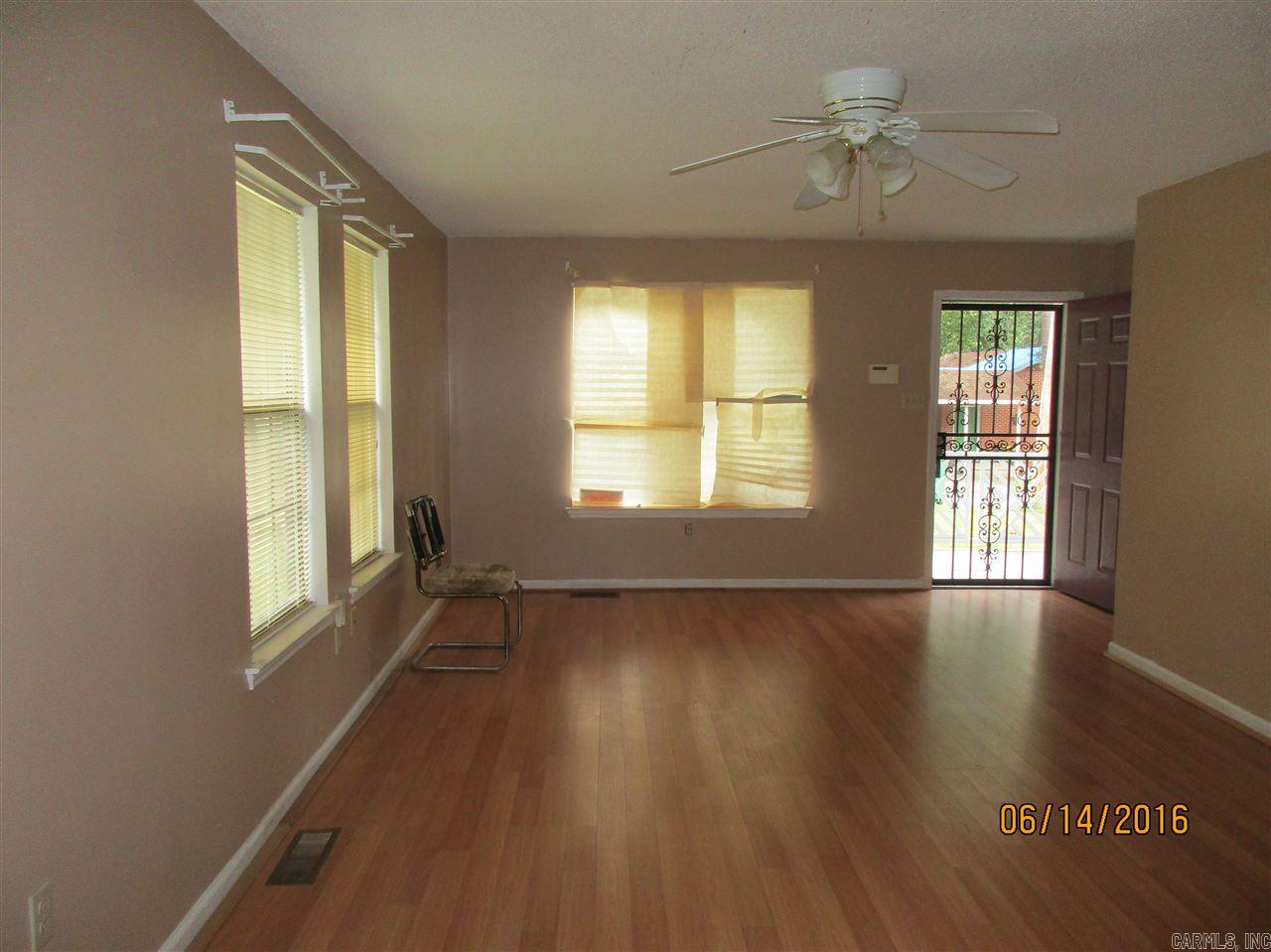 BARROW JOHN - Residential