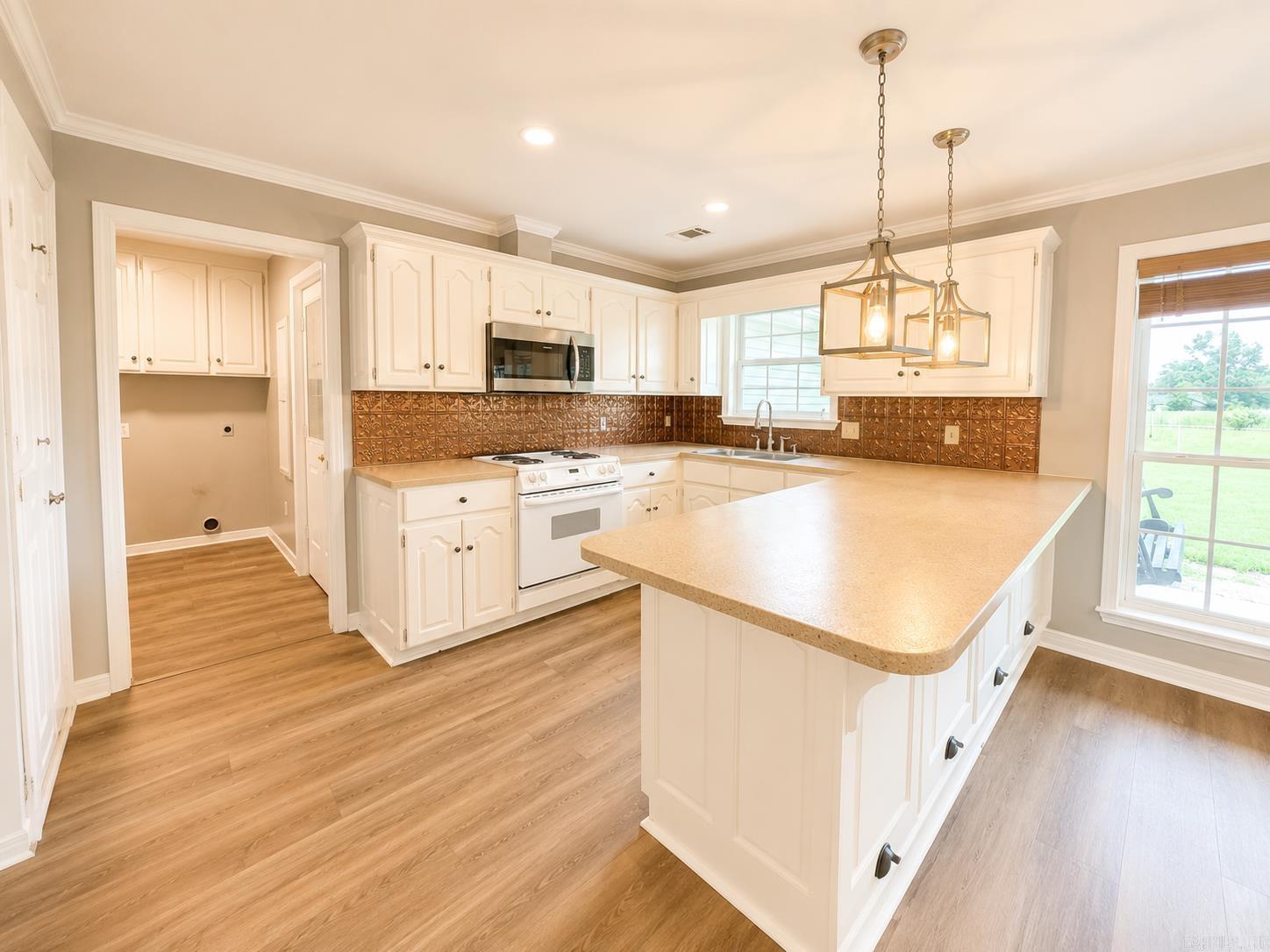 COUNTRY COVE ESTATES - Residential