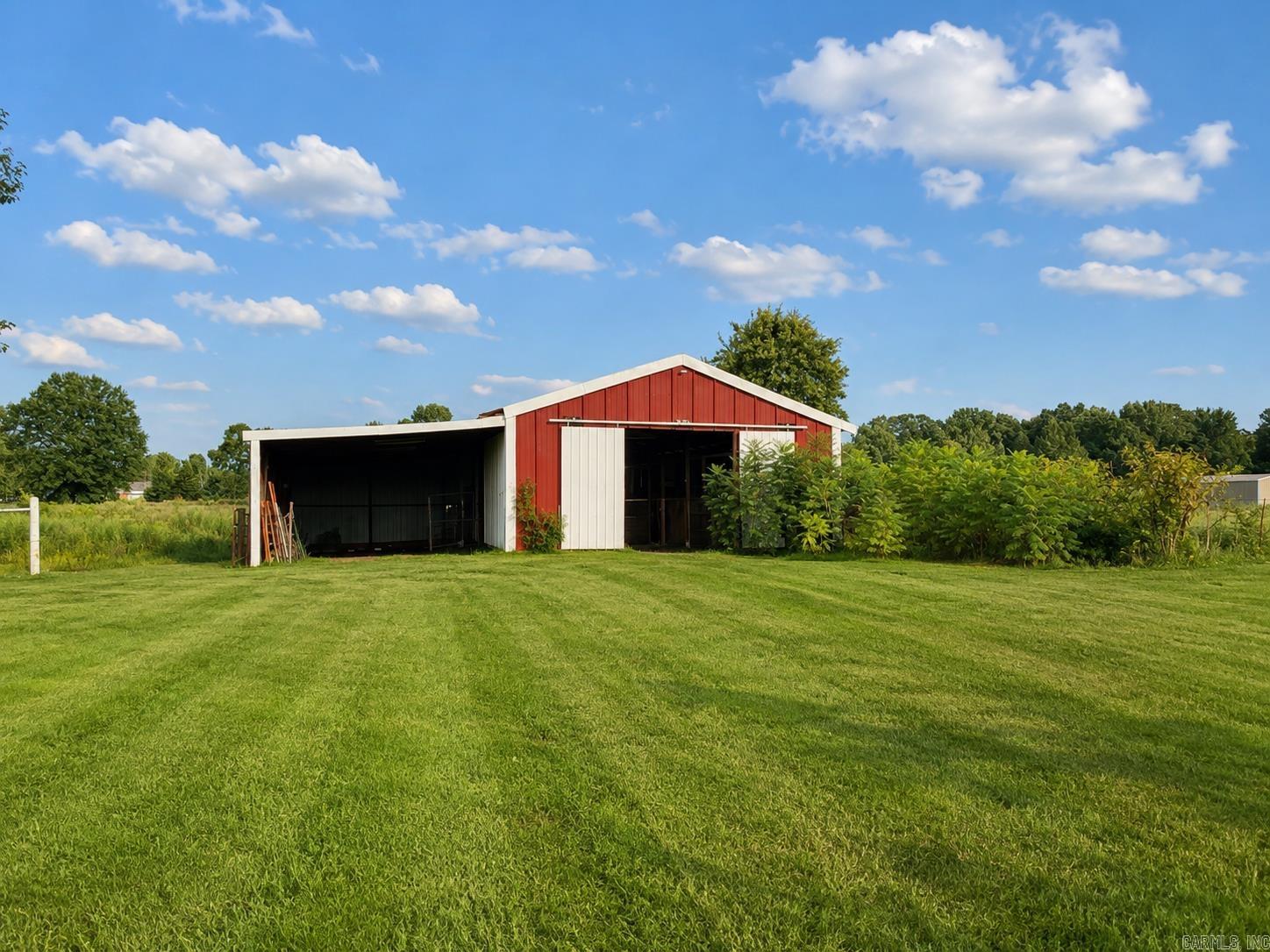 COUNTRY COVE ESTATES - Residential