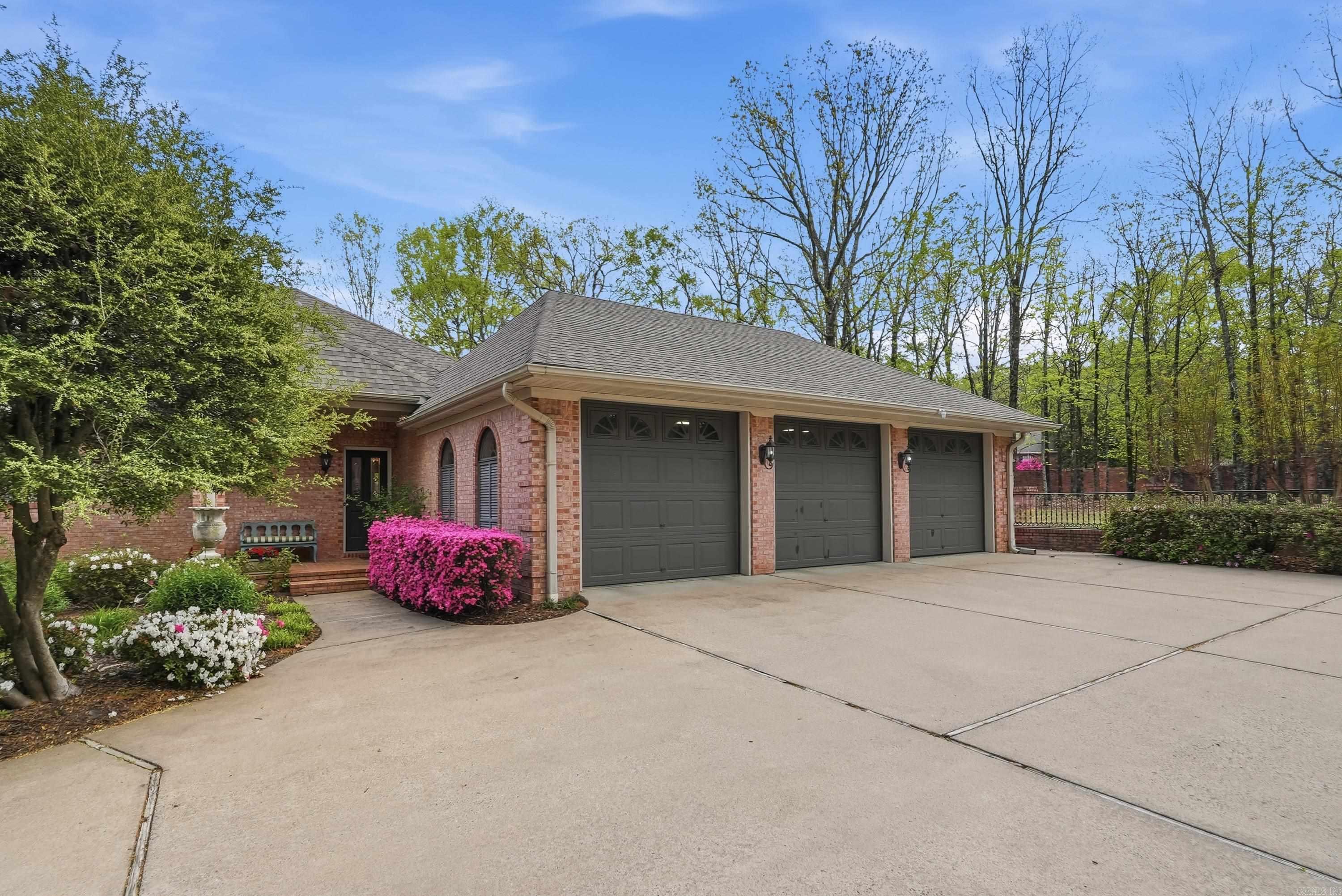 L & S REPLAT OF PIPPINPOST - Residential