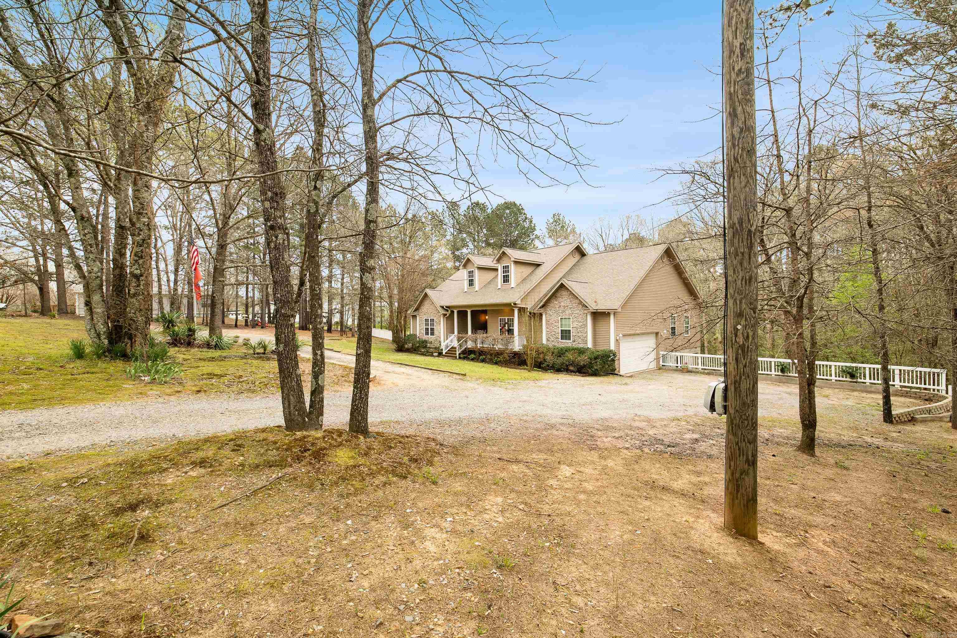 HOBBY TRAIL - Residential