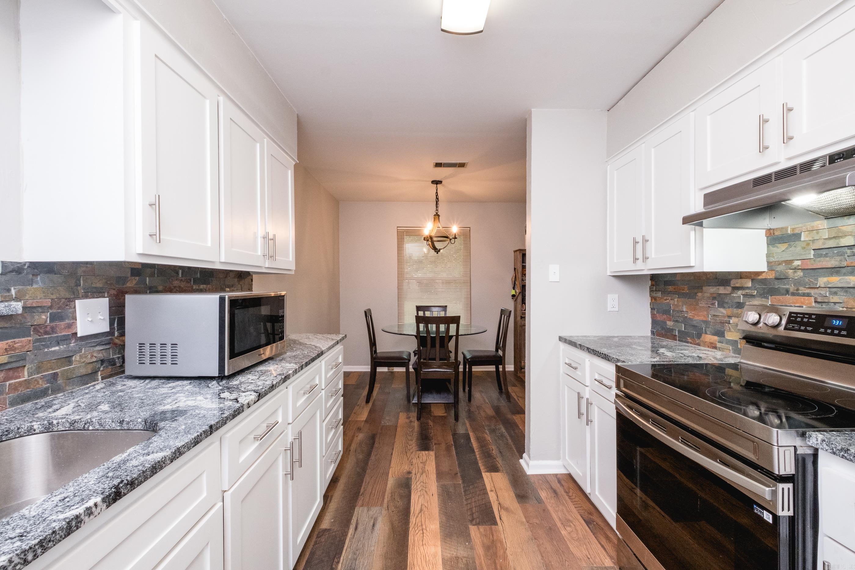 ROLLING OAKS - Residential