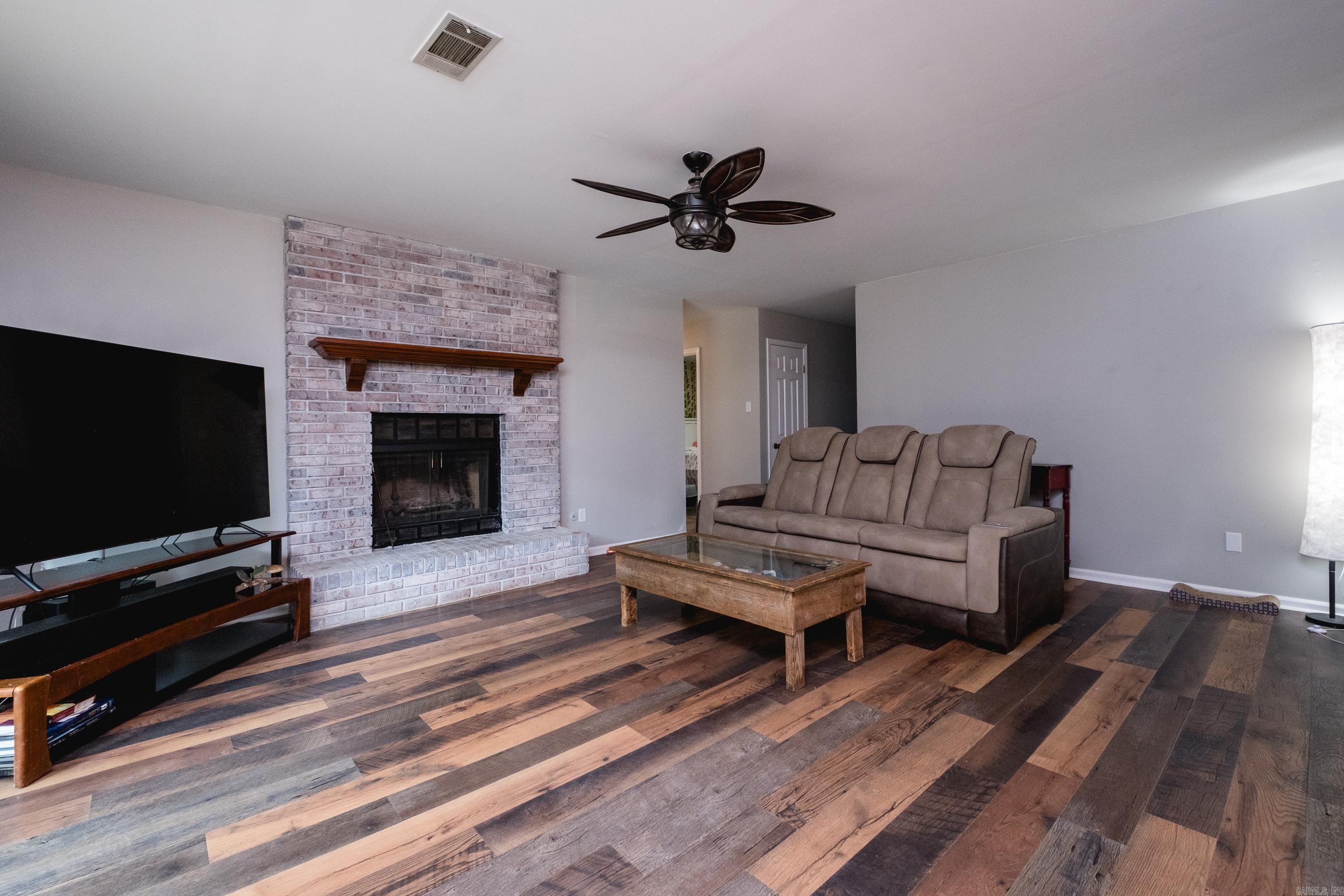 ROLLING OAKS - Residential