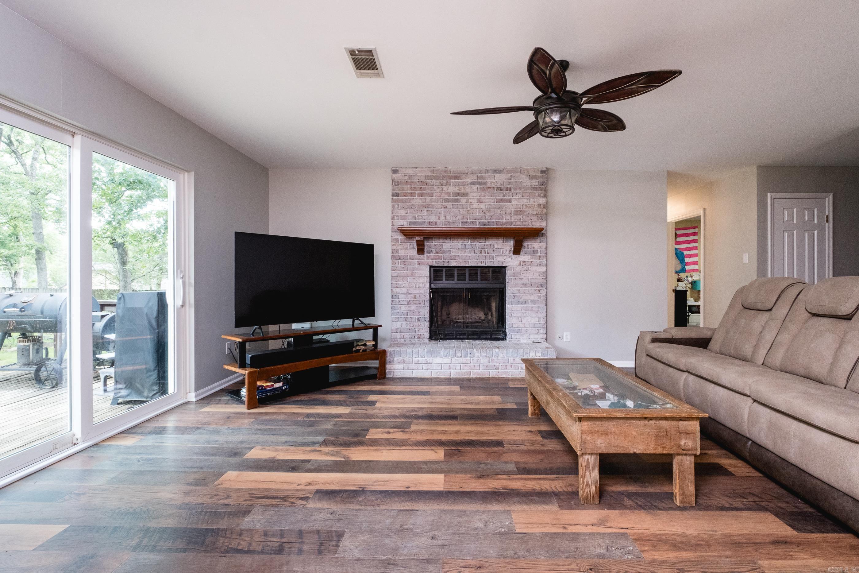 ROLLING OAKS - Residential