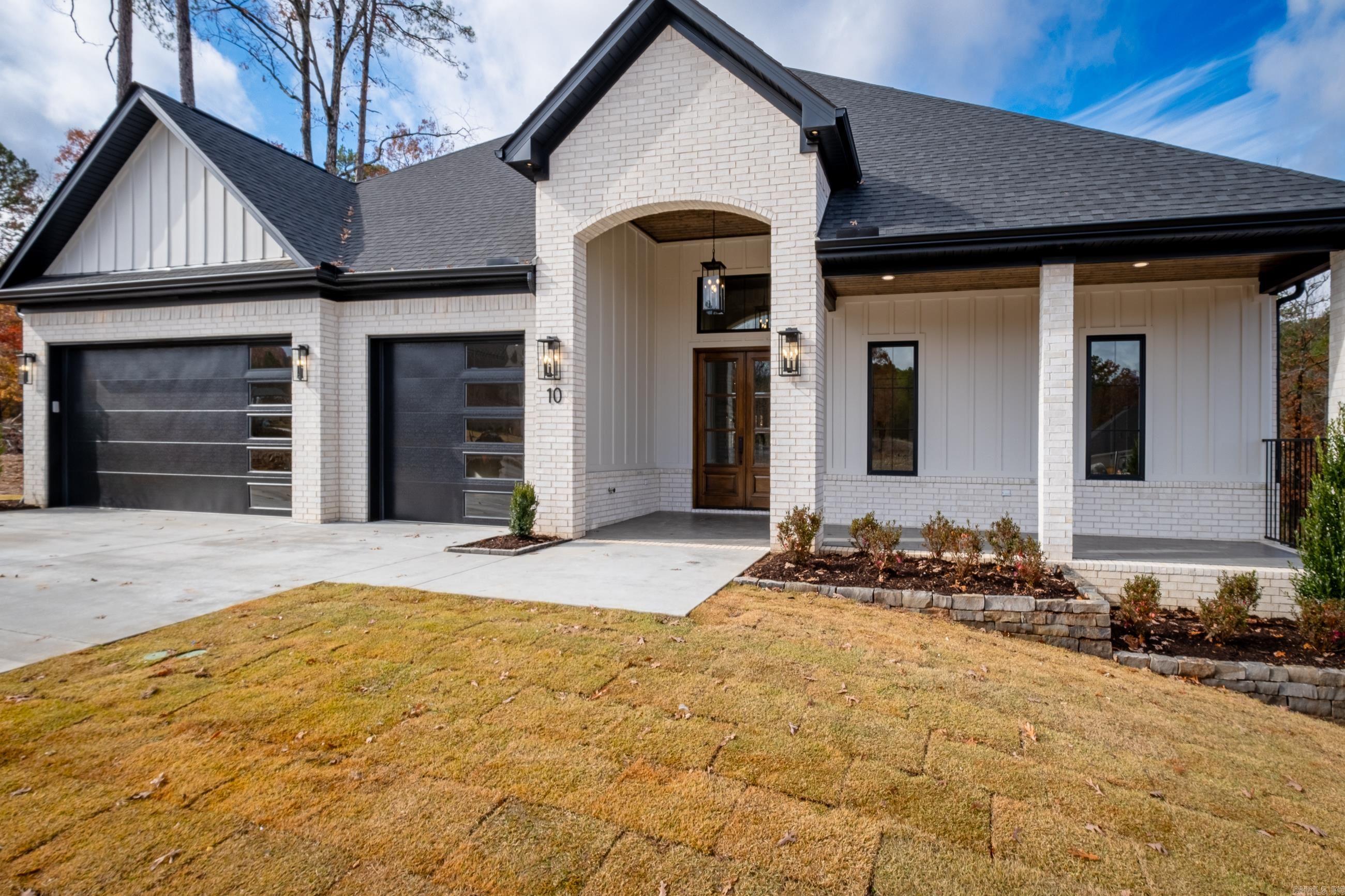 CHENAL VALLEY ABINGTON COURT - Residential
