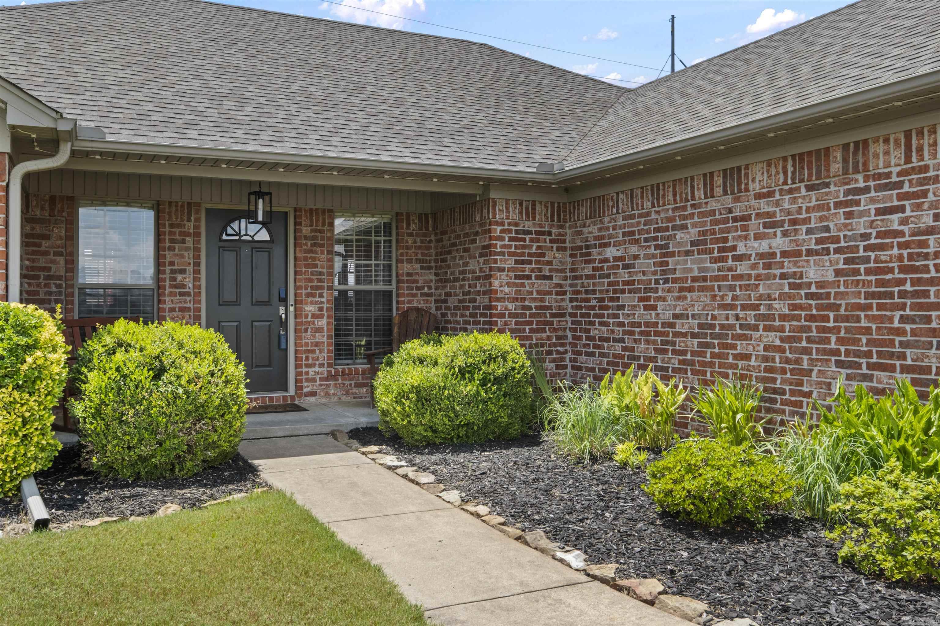 SPRING VALLEY - Residential