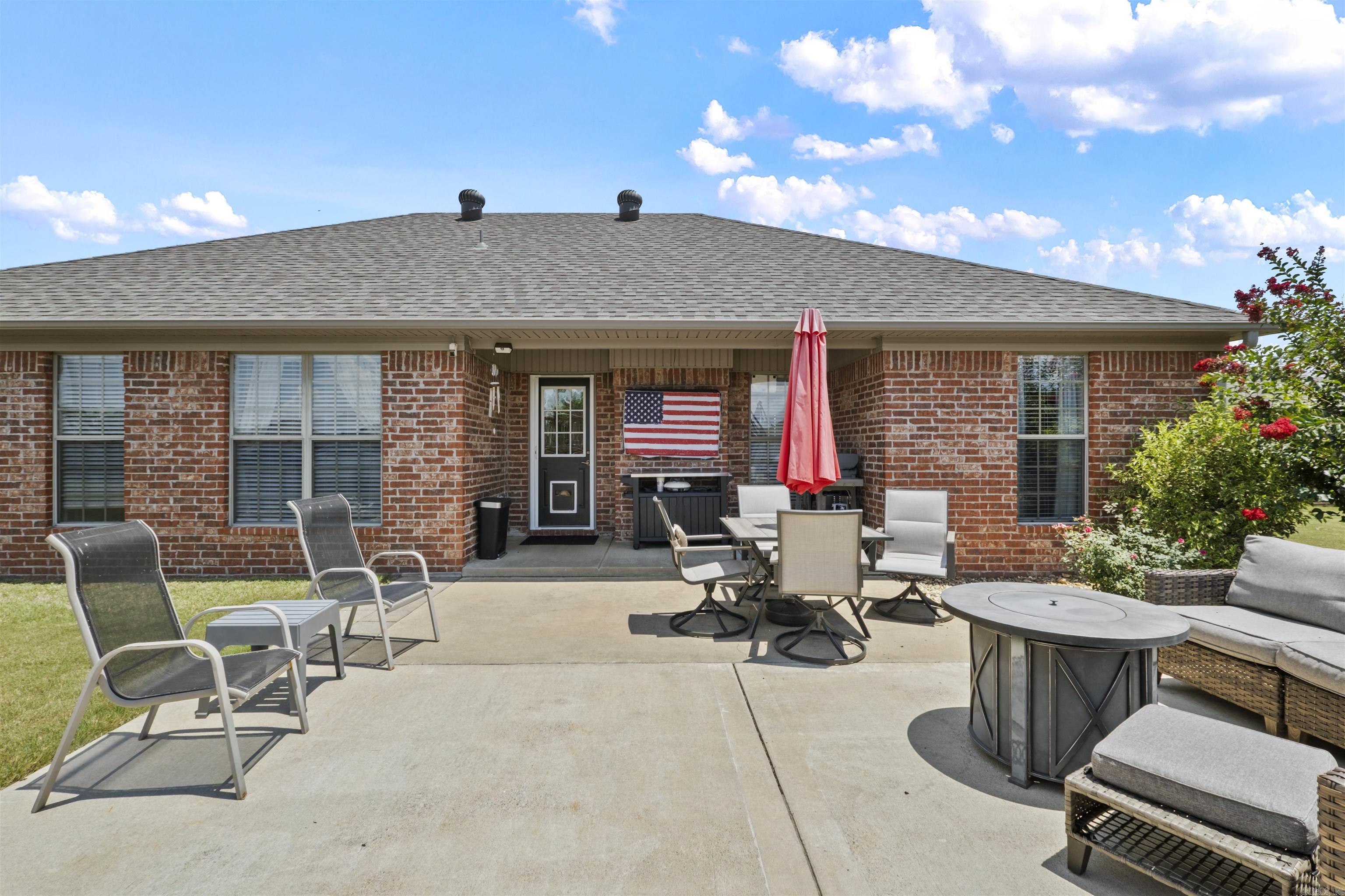 SPRING VALLEY - Residential