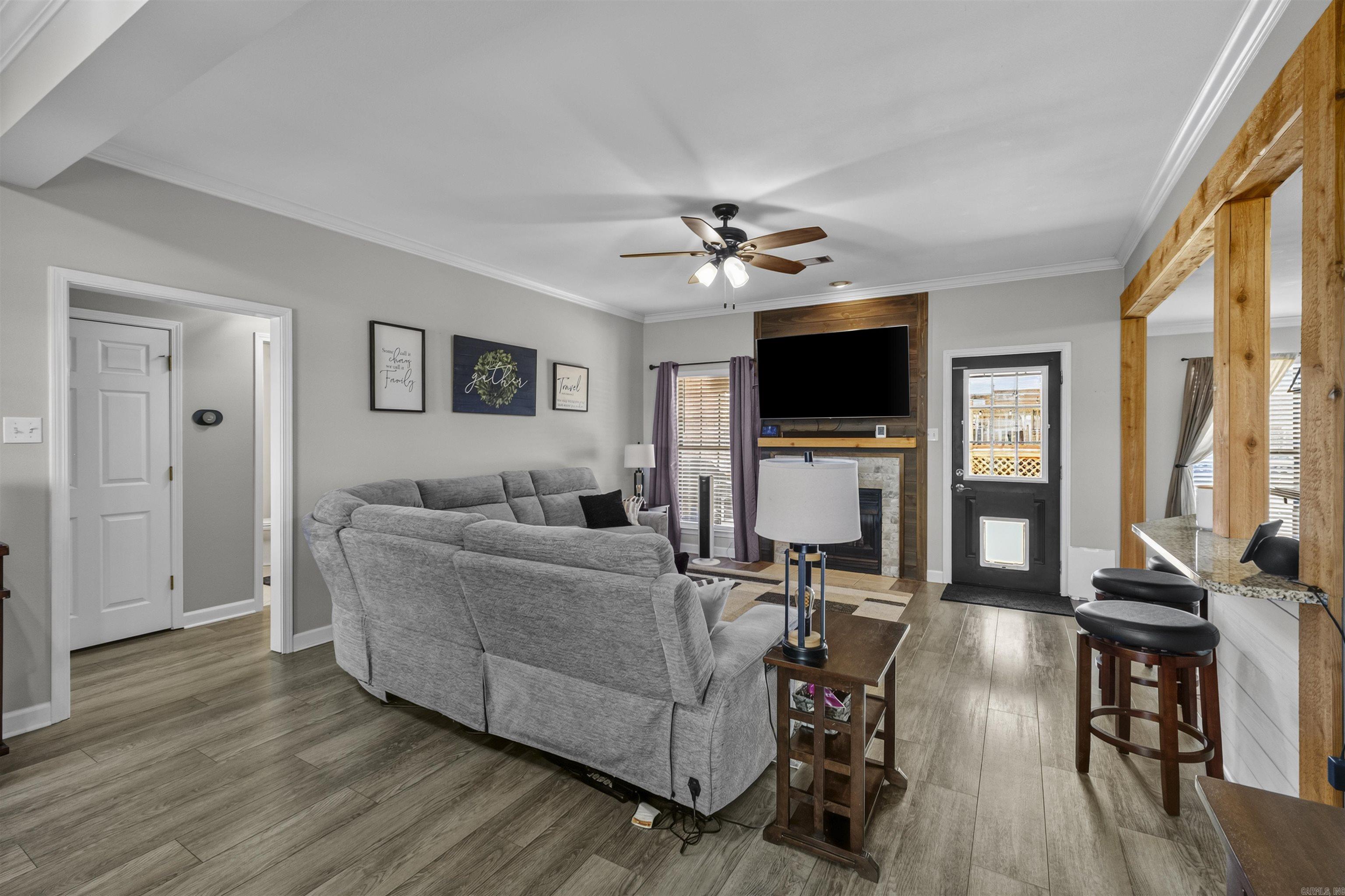 SPRING VALLEY - Residential