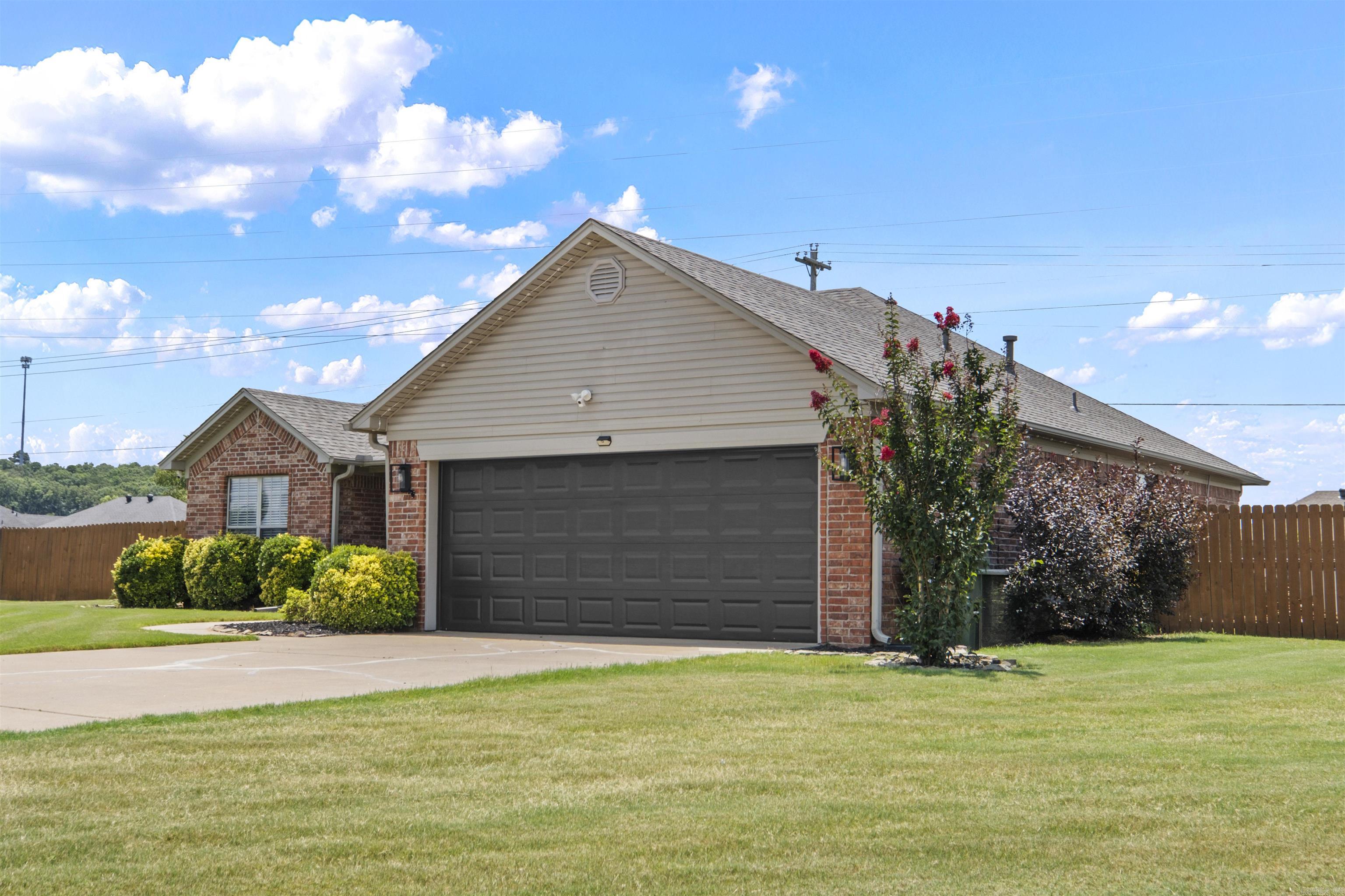 SPRING VALLEY - Residential