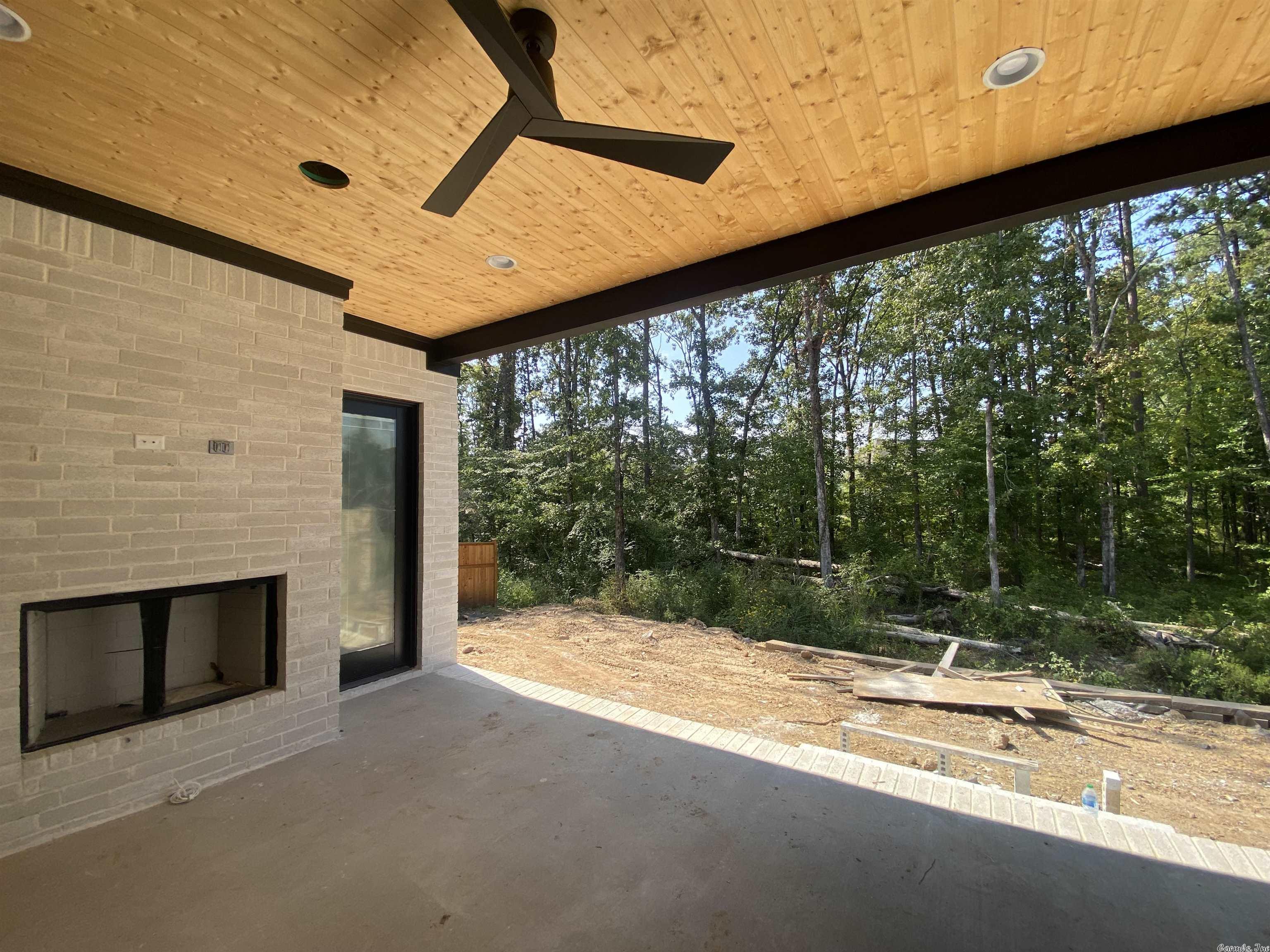 CHENAL VALLEY HALLEN COURT - Residential