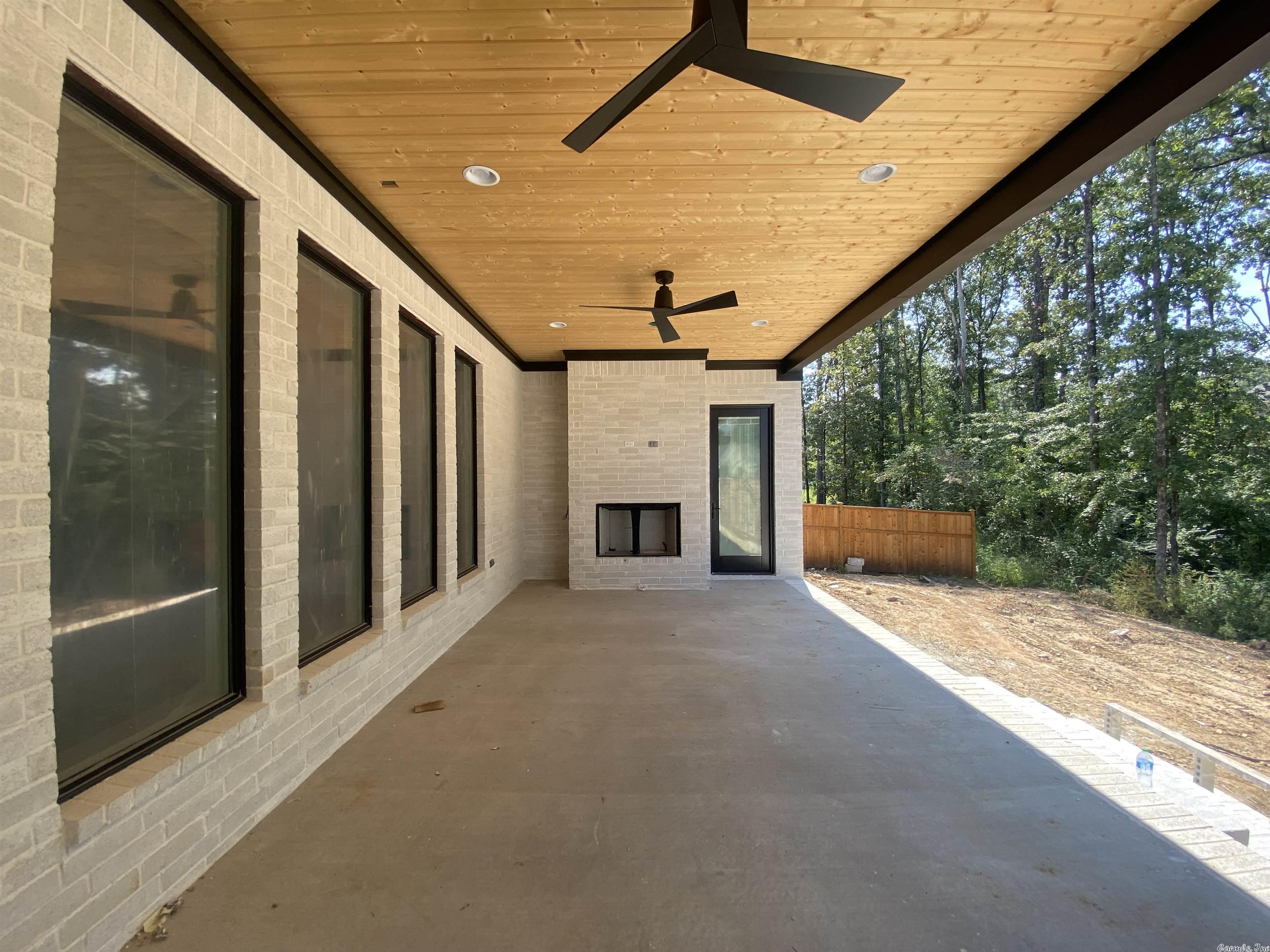 CHENAL VALLEY HALLEN COURT - Residential
