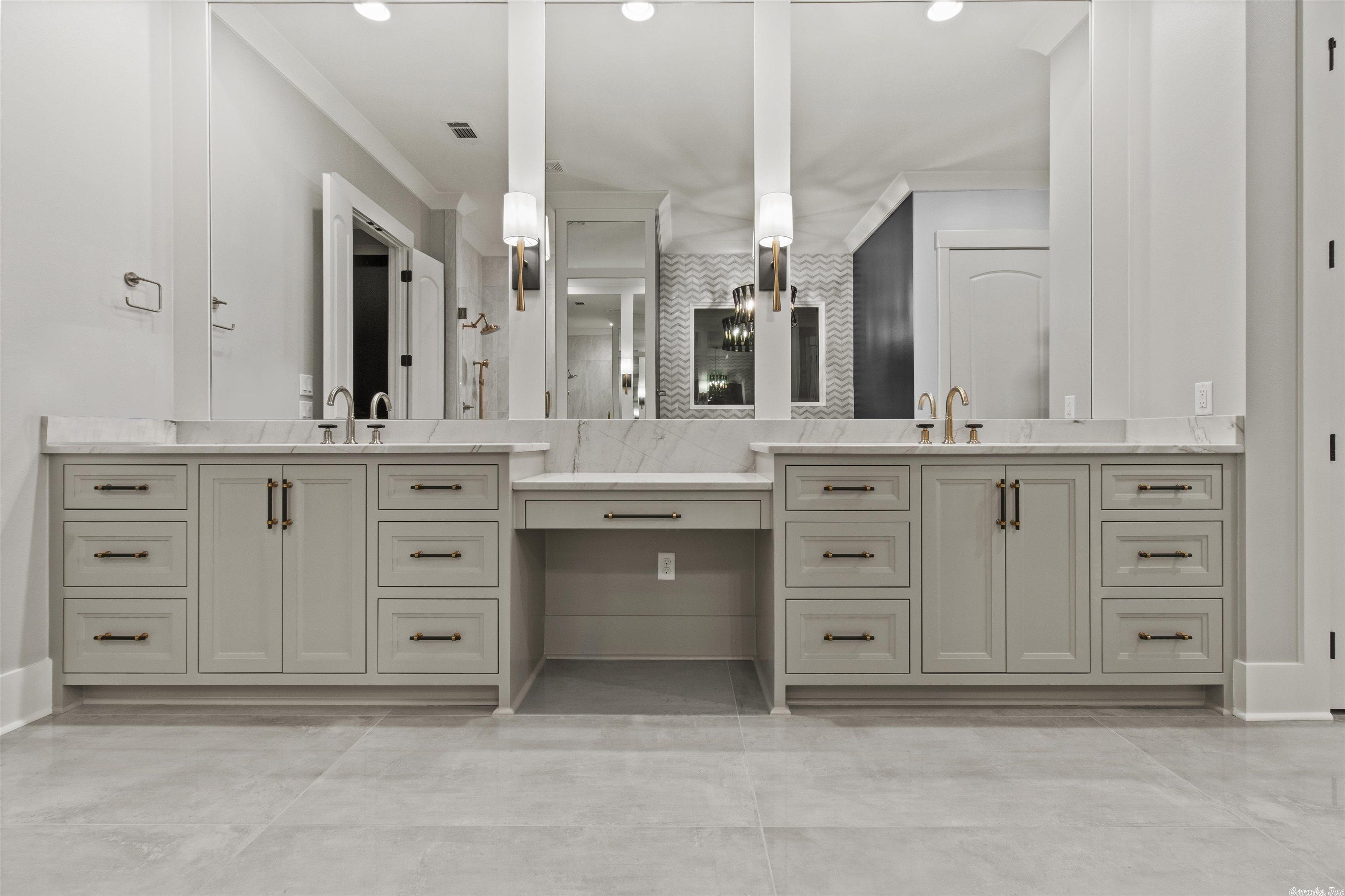 CHENAL VALLEY HALLEN COURT - Residential