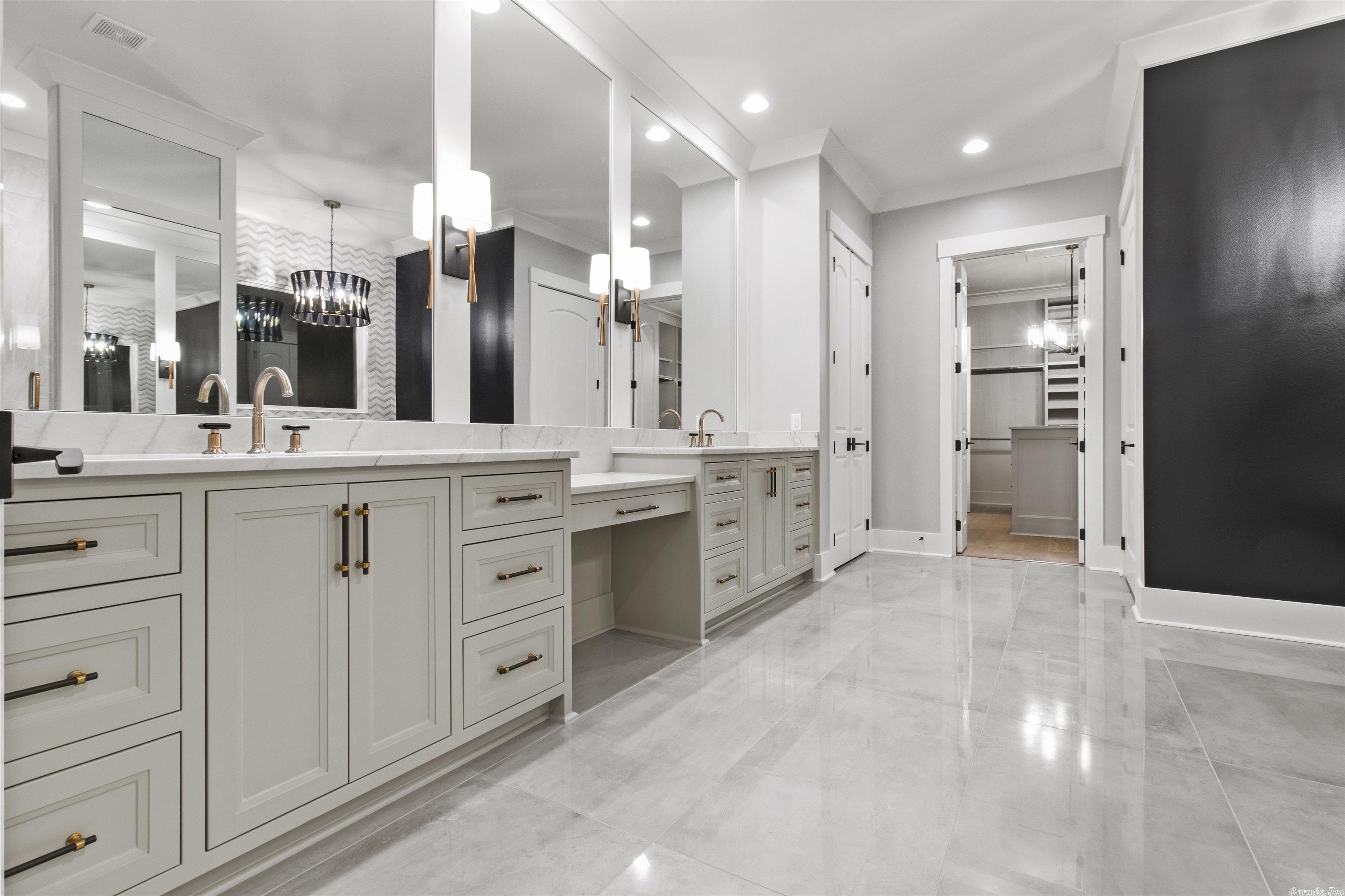 CHENAL VALLEY HALLEN COURT - Residential