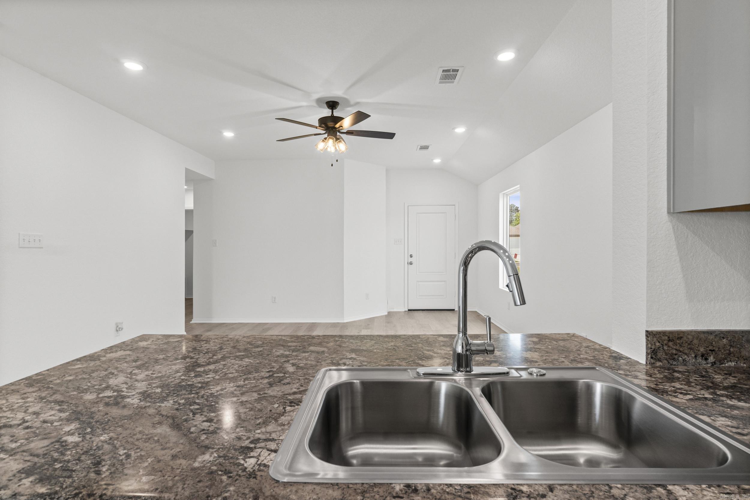 SOUTHFORK RANCH S/D PH I - Residential
