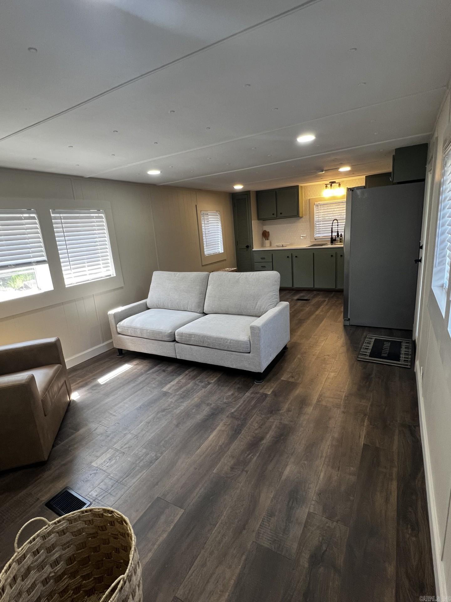 INDIAN LODGE LAKE ESTS - Residential
