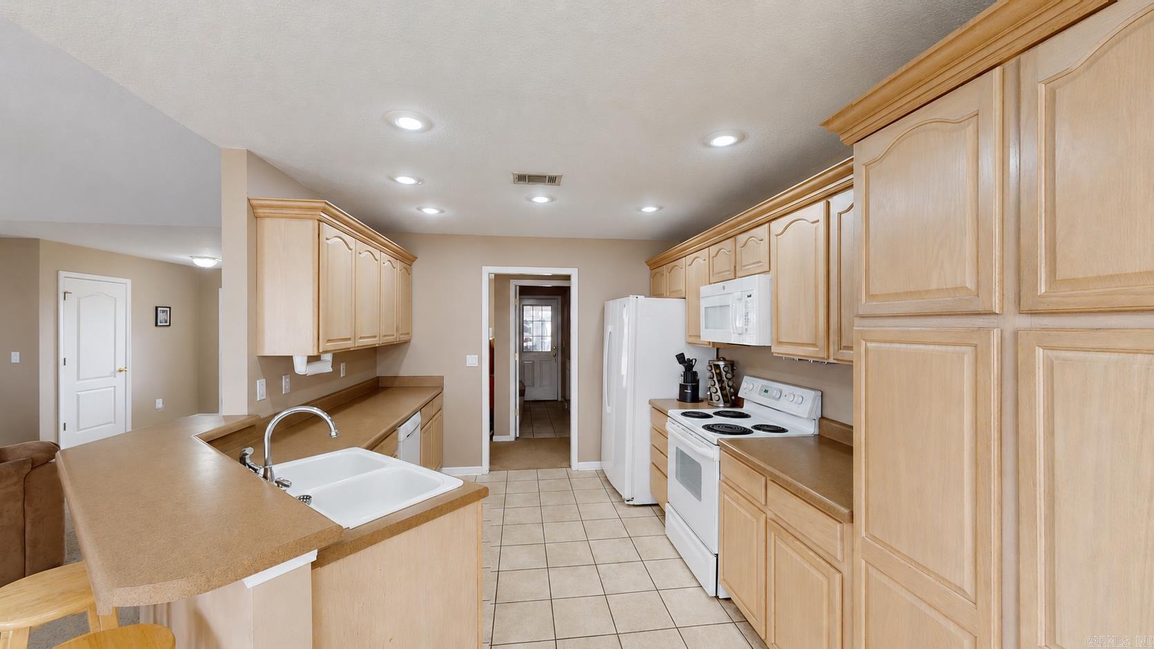 COLONY PARK - Residential