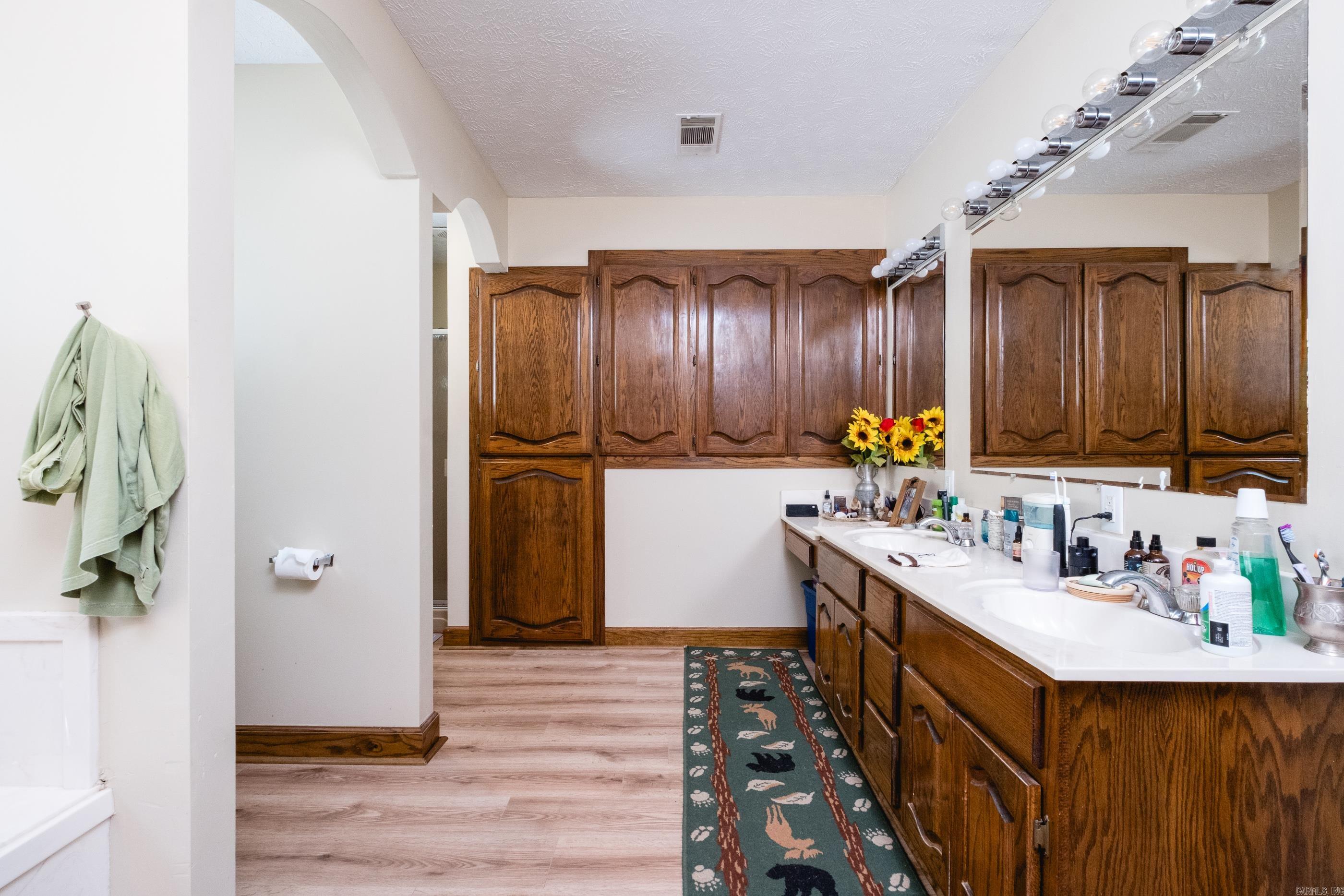 Lake Shore - Residential