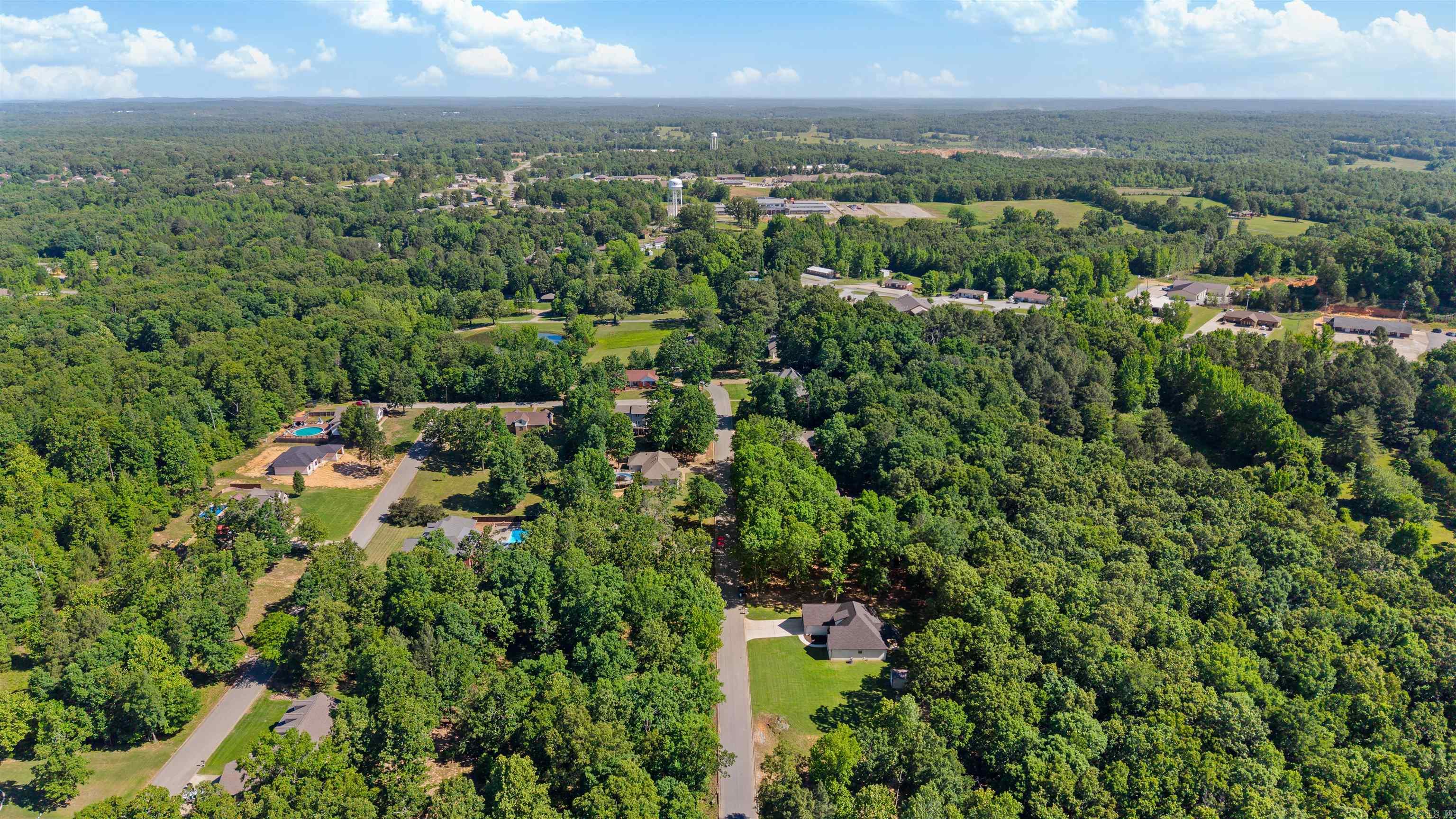 HIDDEN OAKS - Residential