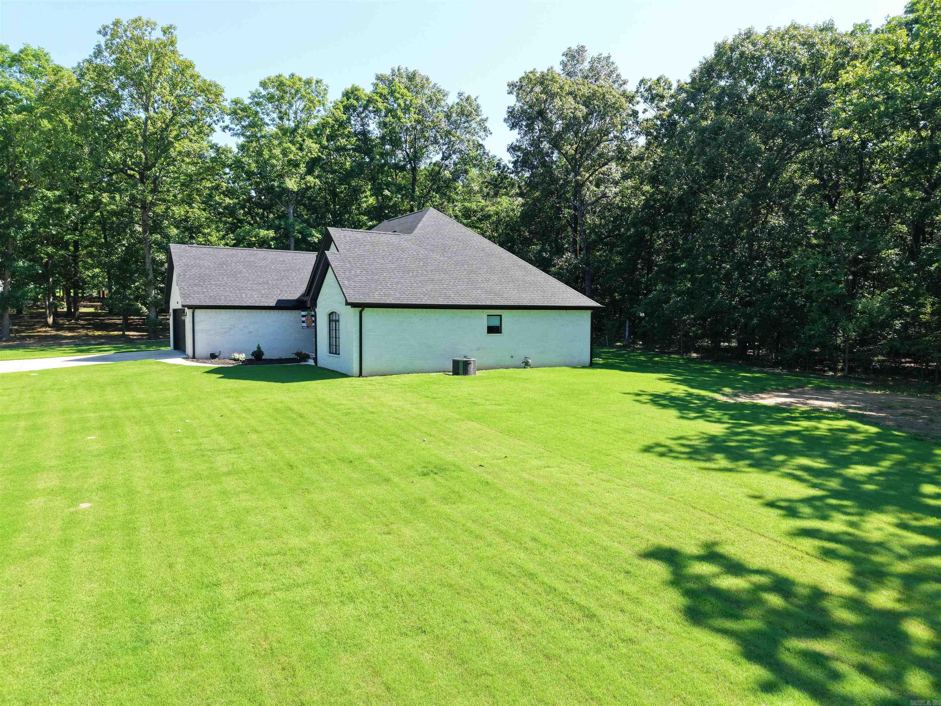 HIDDEN OAKS - Residential