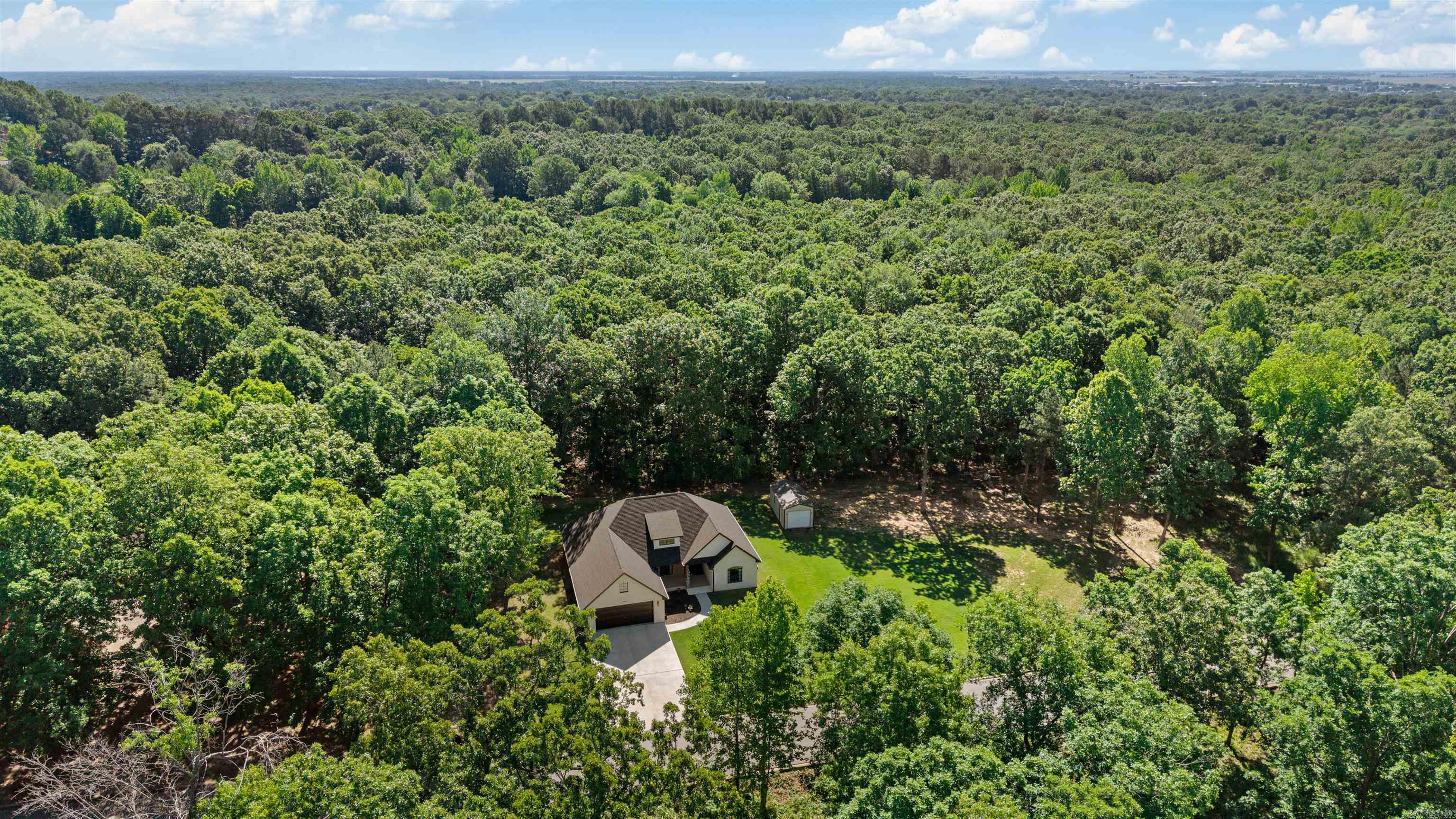 HIDDEN OAKS - Residential