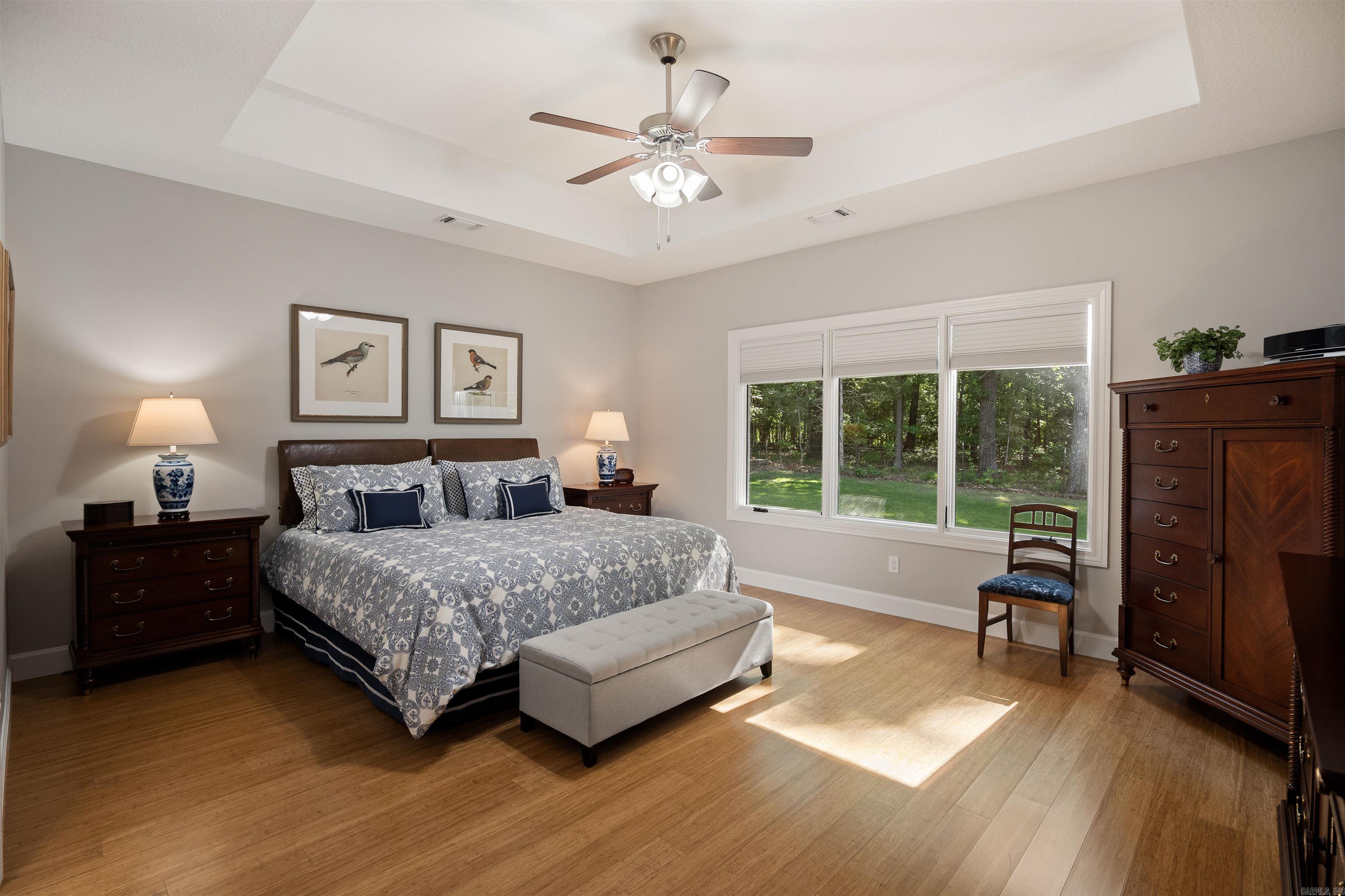 HIDDEN OAKS - Residential