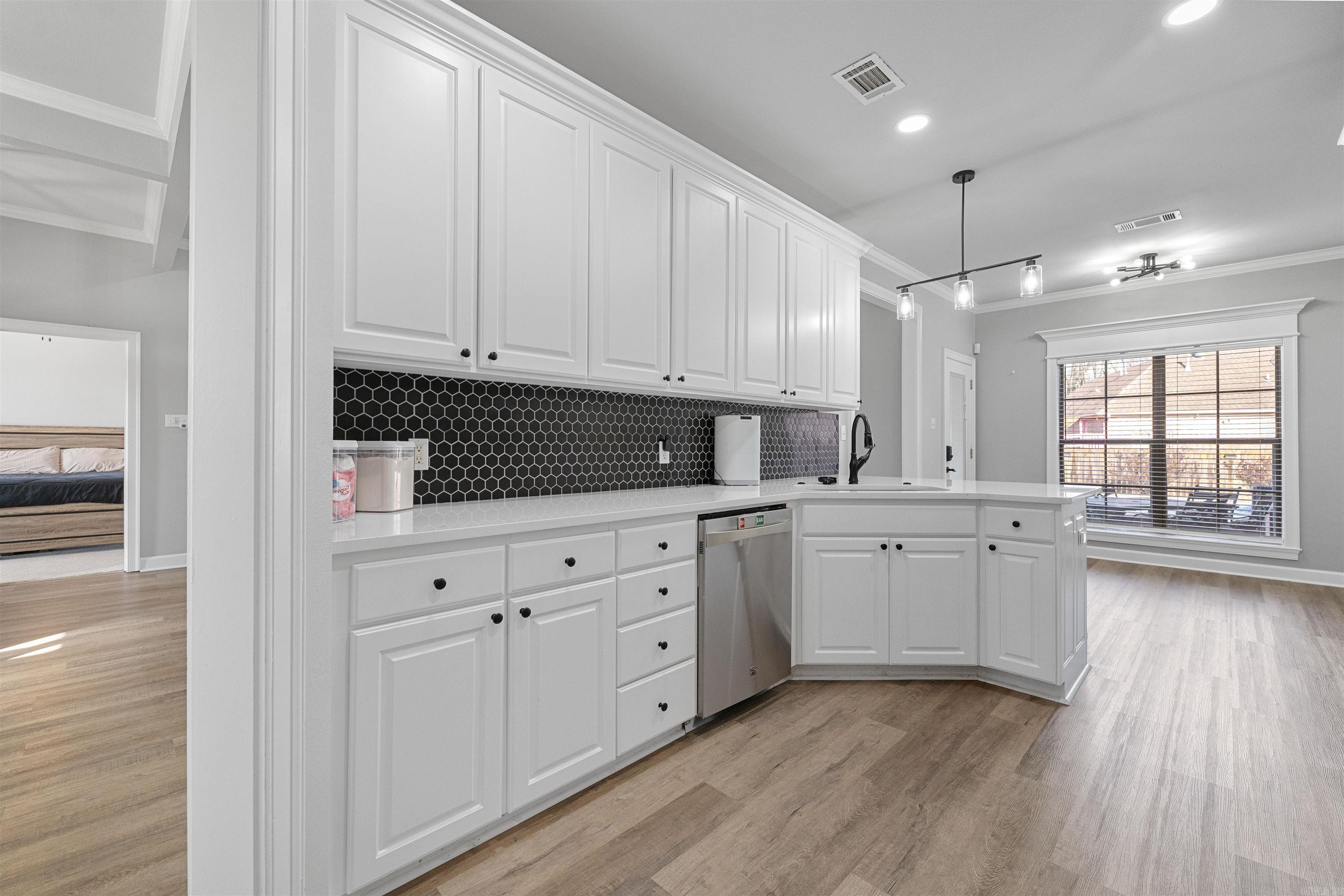 SHADOW CREEK - Residential
