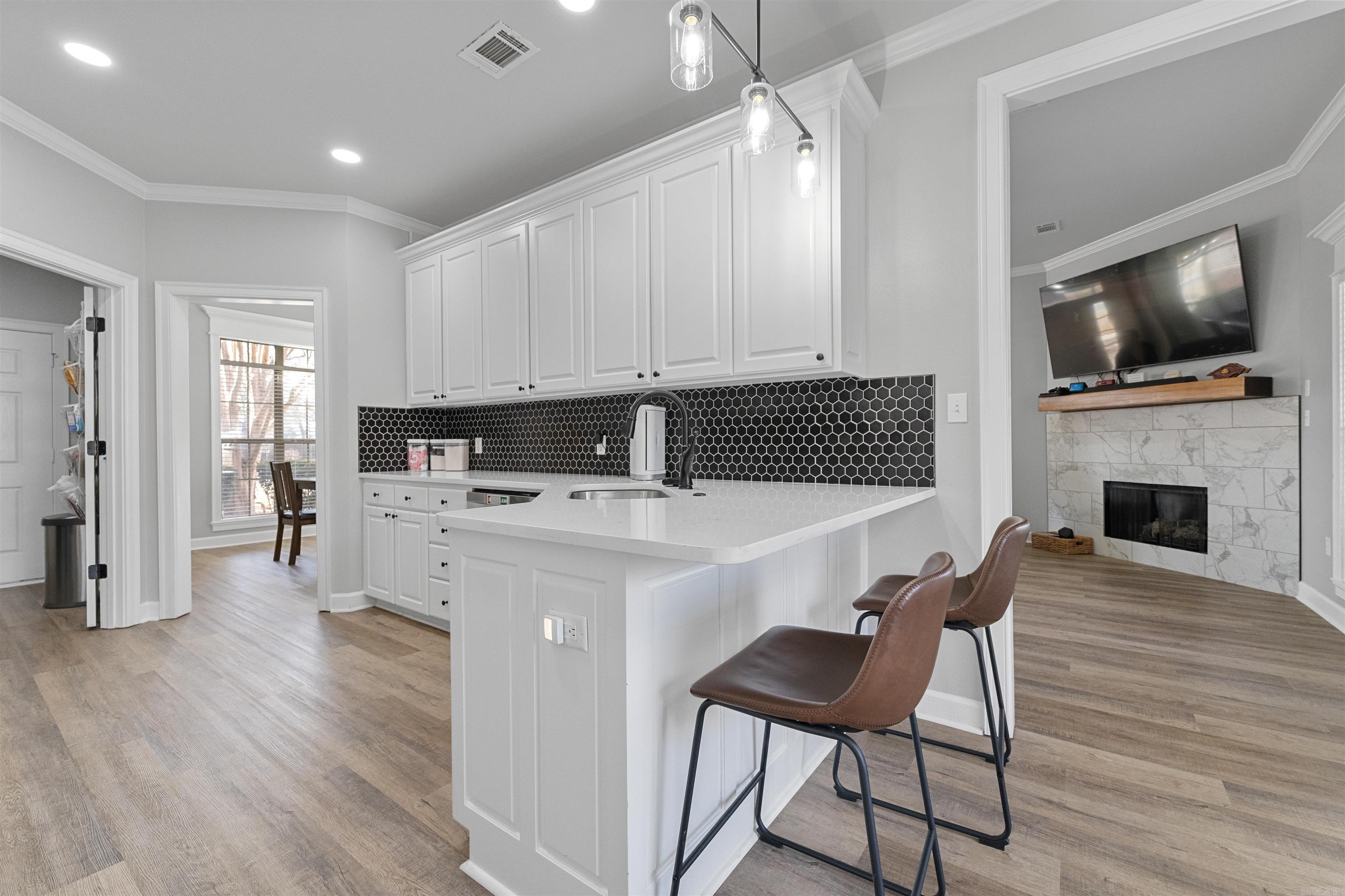 SHADOW CREEK - Residential