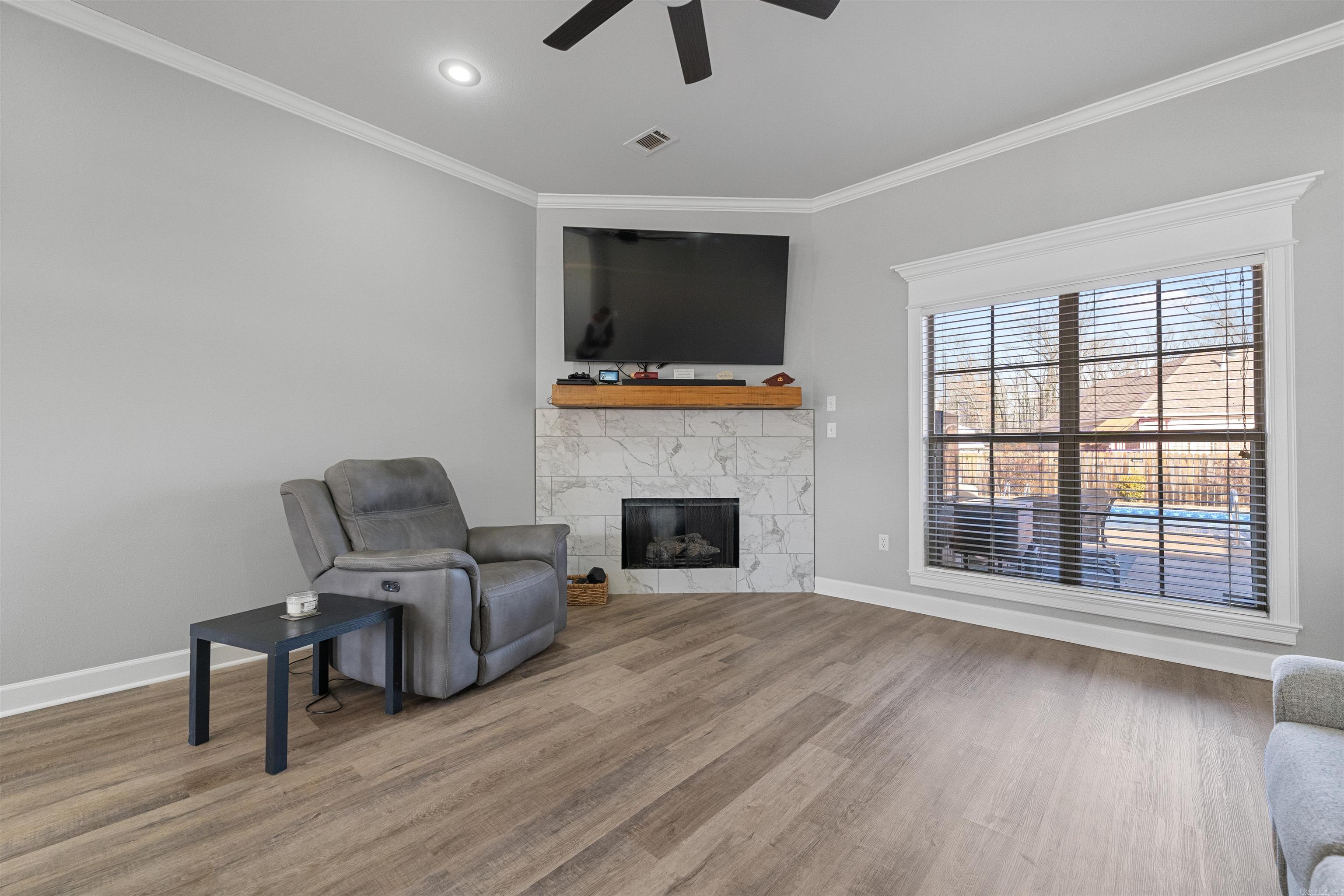 SHADOW CREEK - Residential