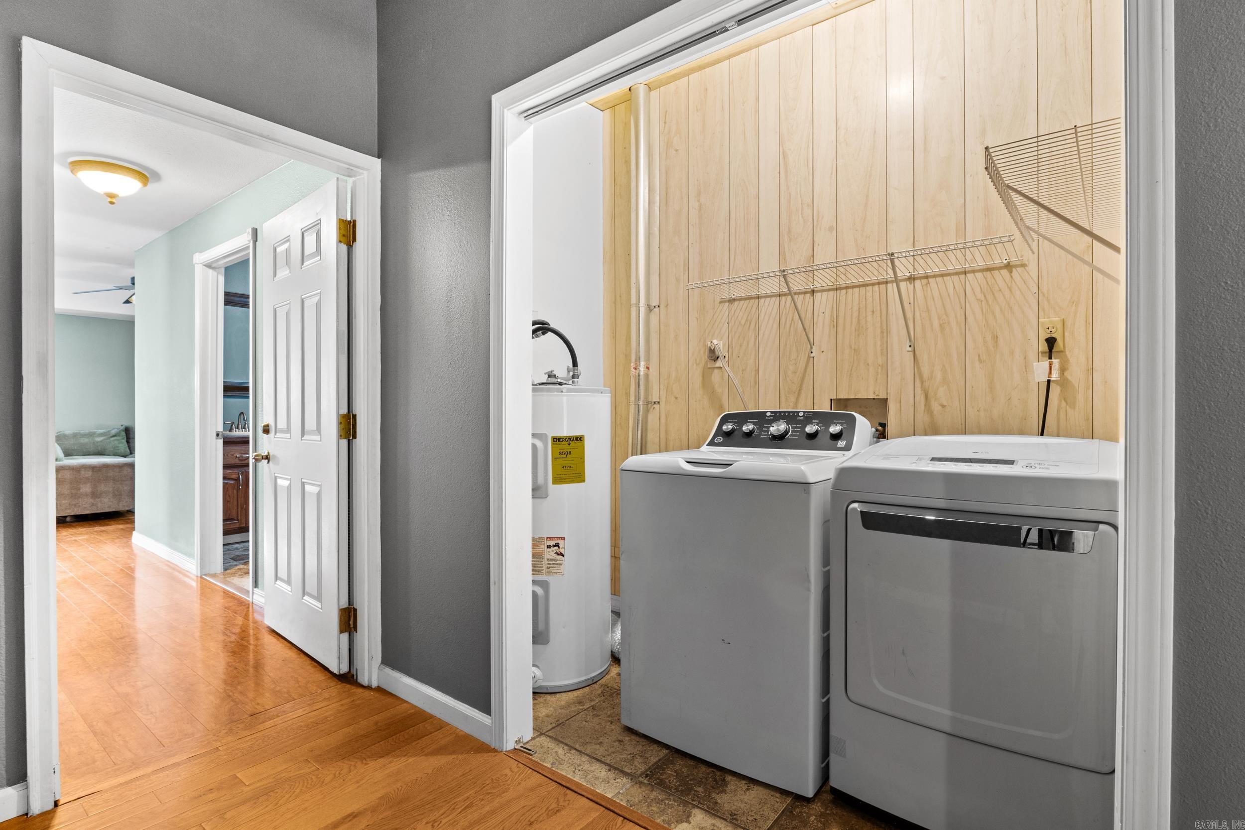 CENTER RIDGE - Residential