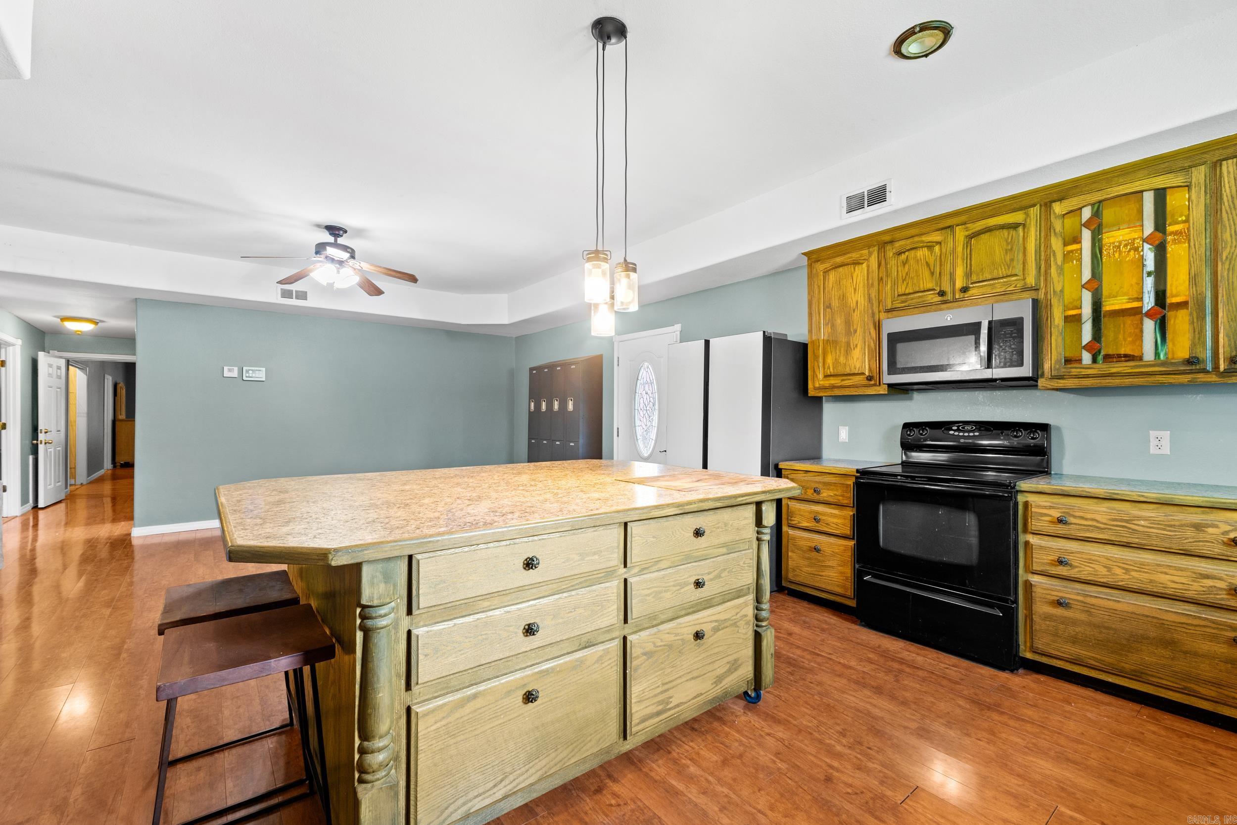 CENTER RIDGE - Residential