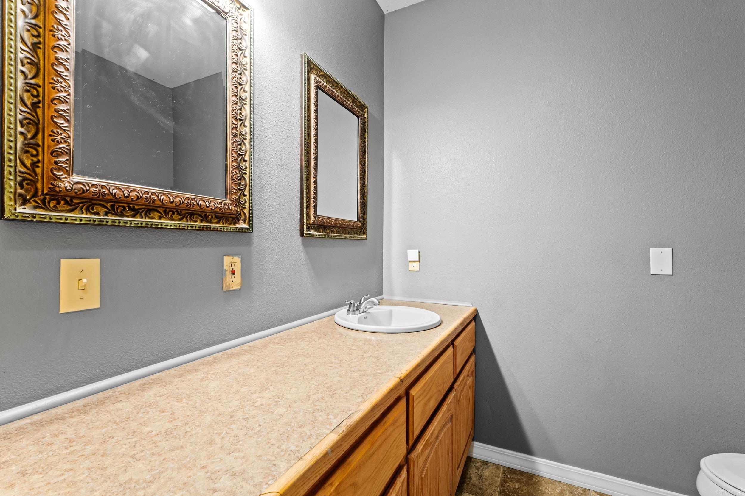 CENTER RIDGE - Residential
