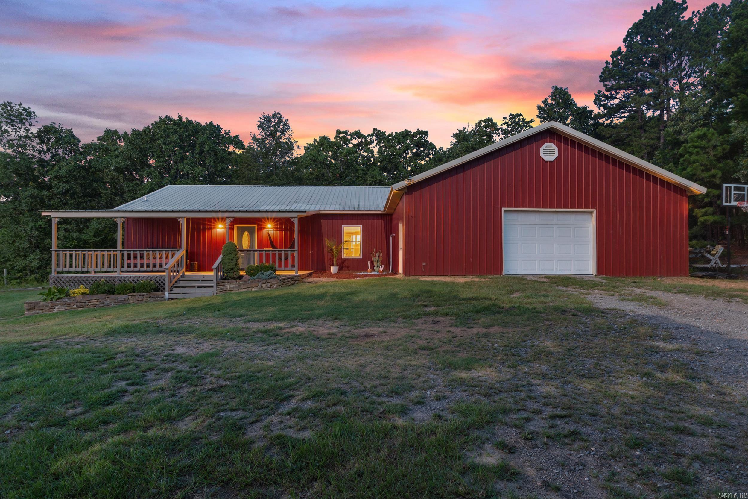 CENTER RIDGE - Residential