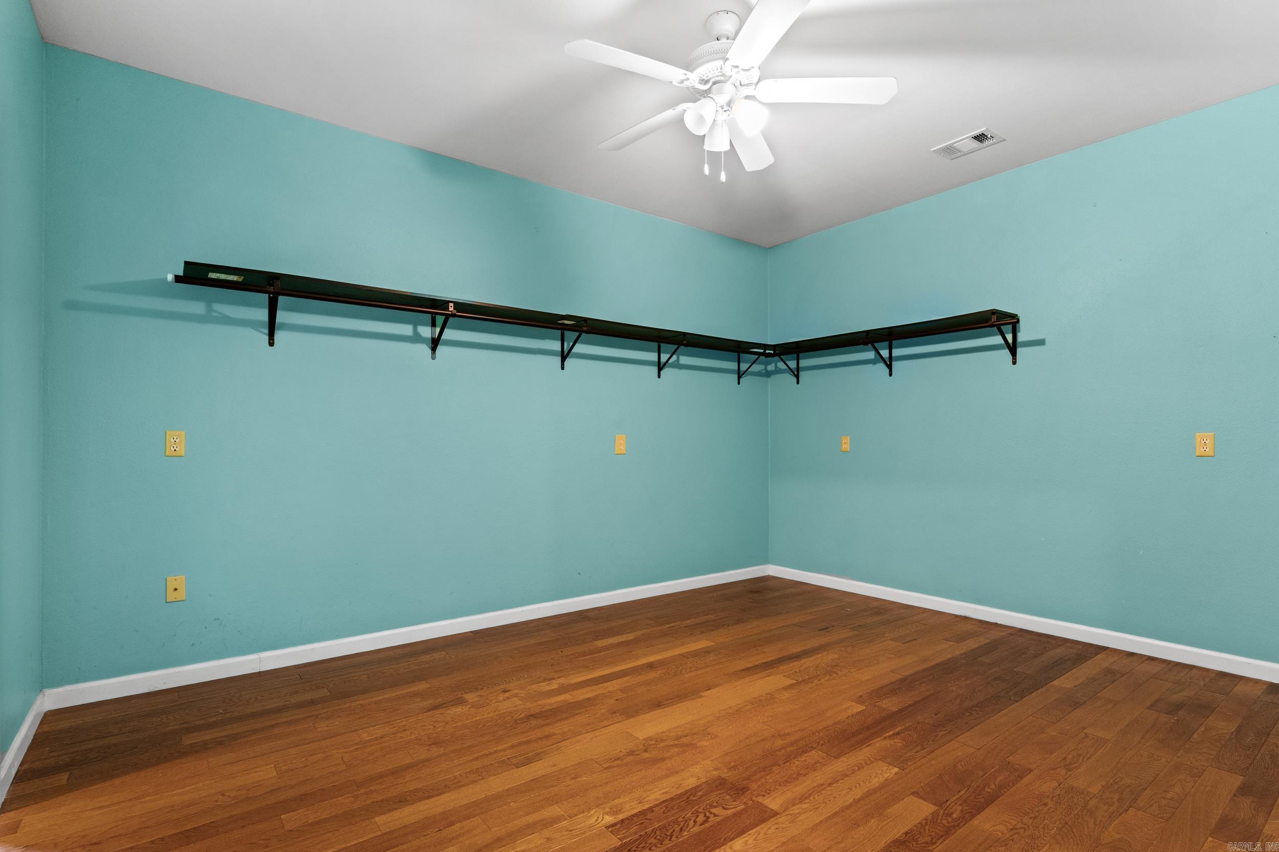 CENTER RIDGE - Residential