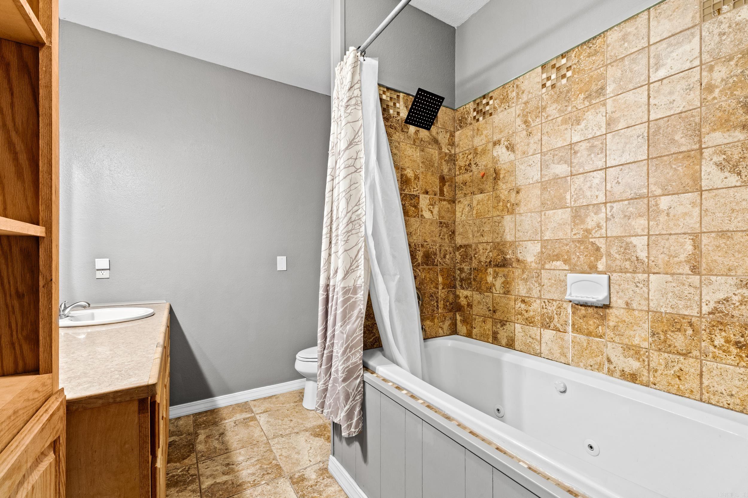 CENTER RIDGE - Residential