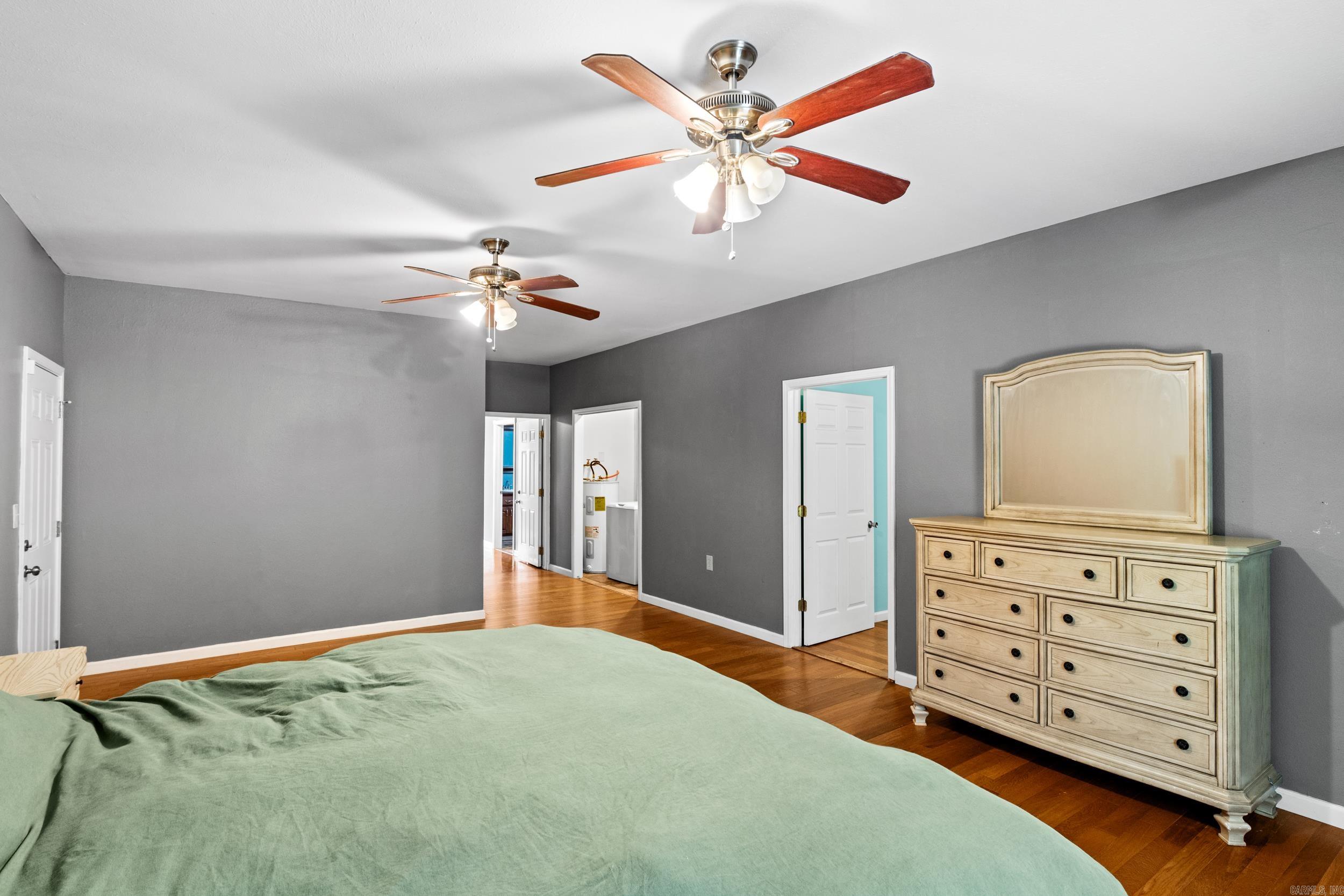CENTER RIDGE - Residential