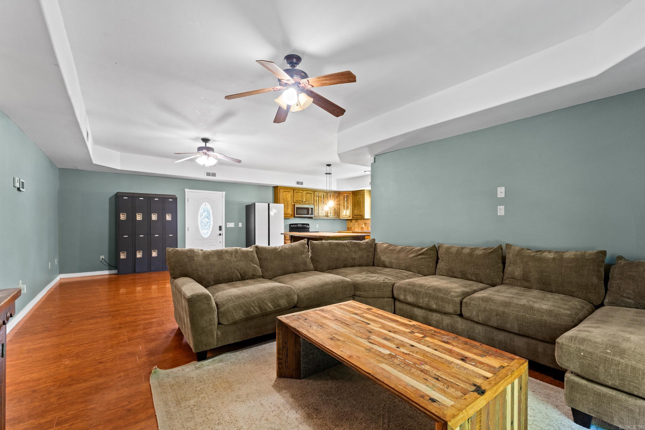 CENTER RIDGE - Residential
