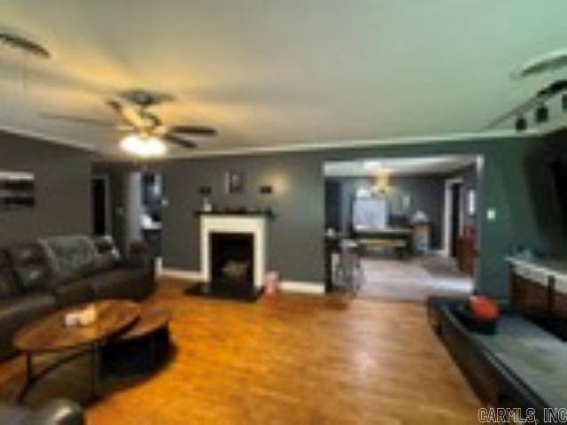 HOLLOWAY REPLAT SOUTH HWY - Residential