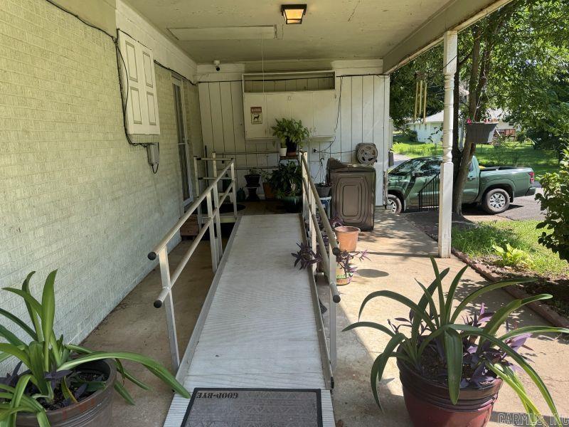 HOLLOWAY REPLAT SOUTH HWY - Residential