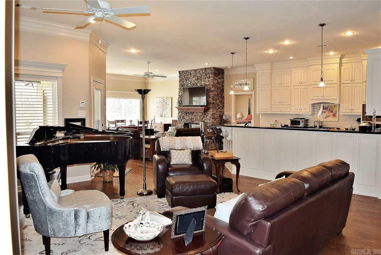 MAUMELLE VALLEY ESTATES - Residential