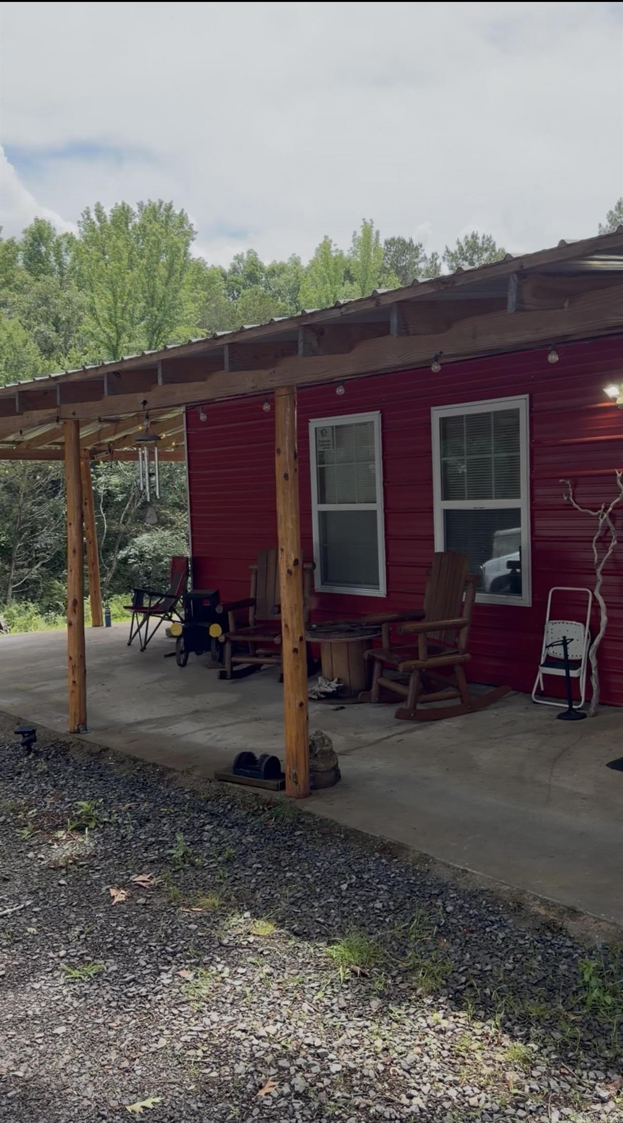 Great home with shop located close to Greers Ferry Lake!