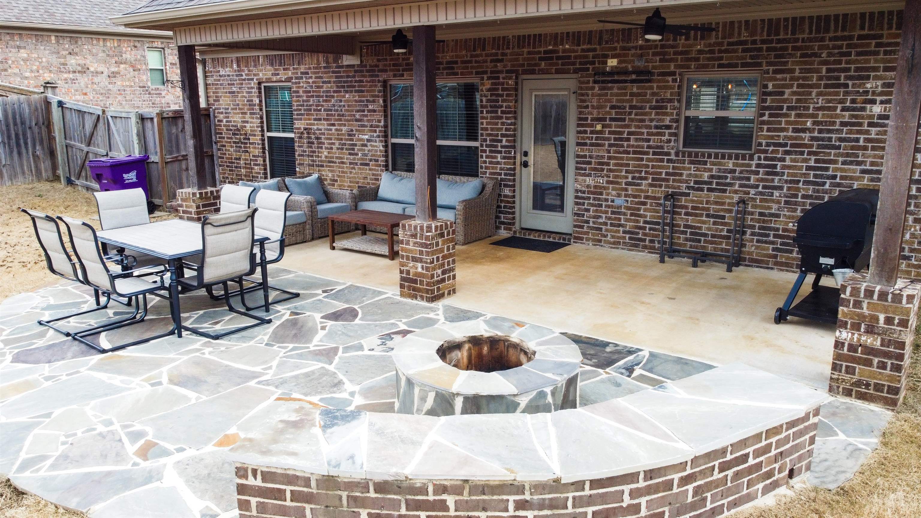 COLDWATER CREEK - Residential
