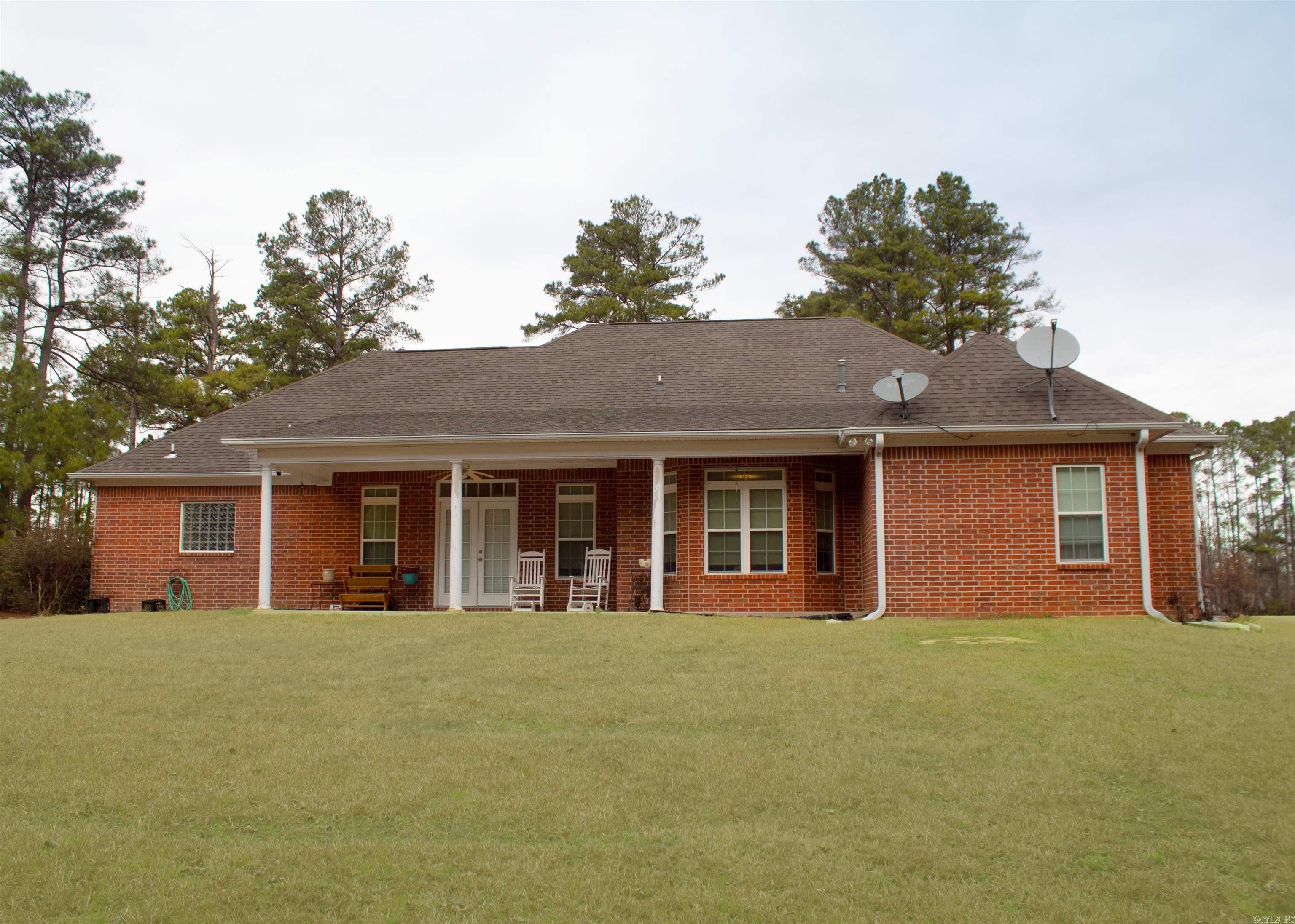 SHERRYLANE COUNTRY - Residential