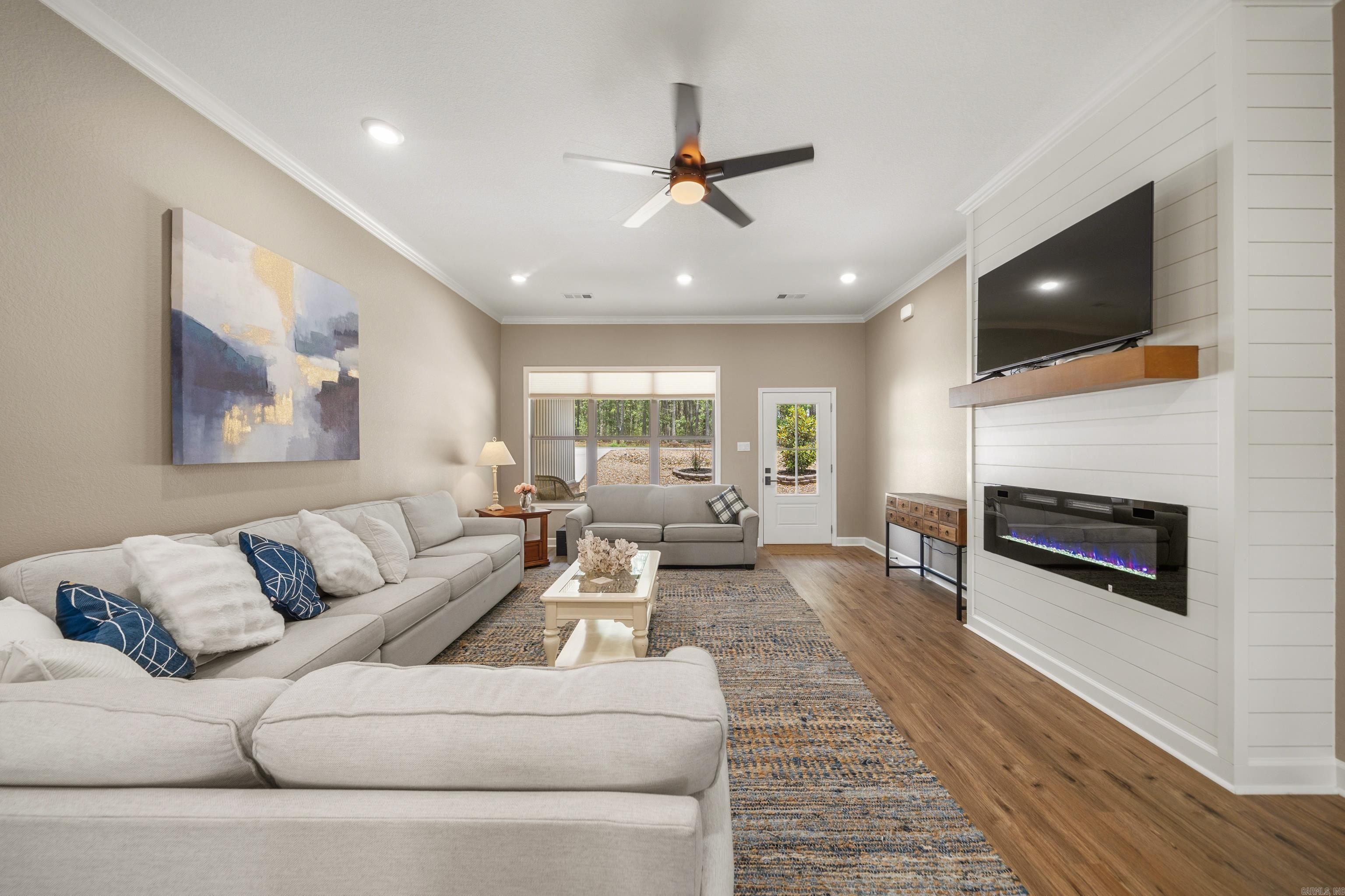 ALTA VISTA - Residential